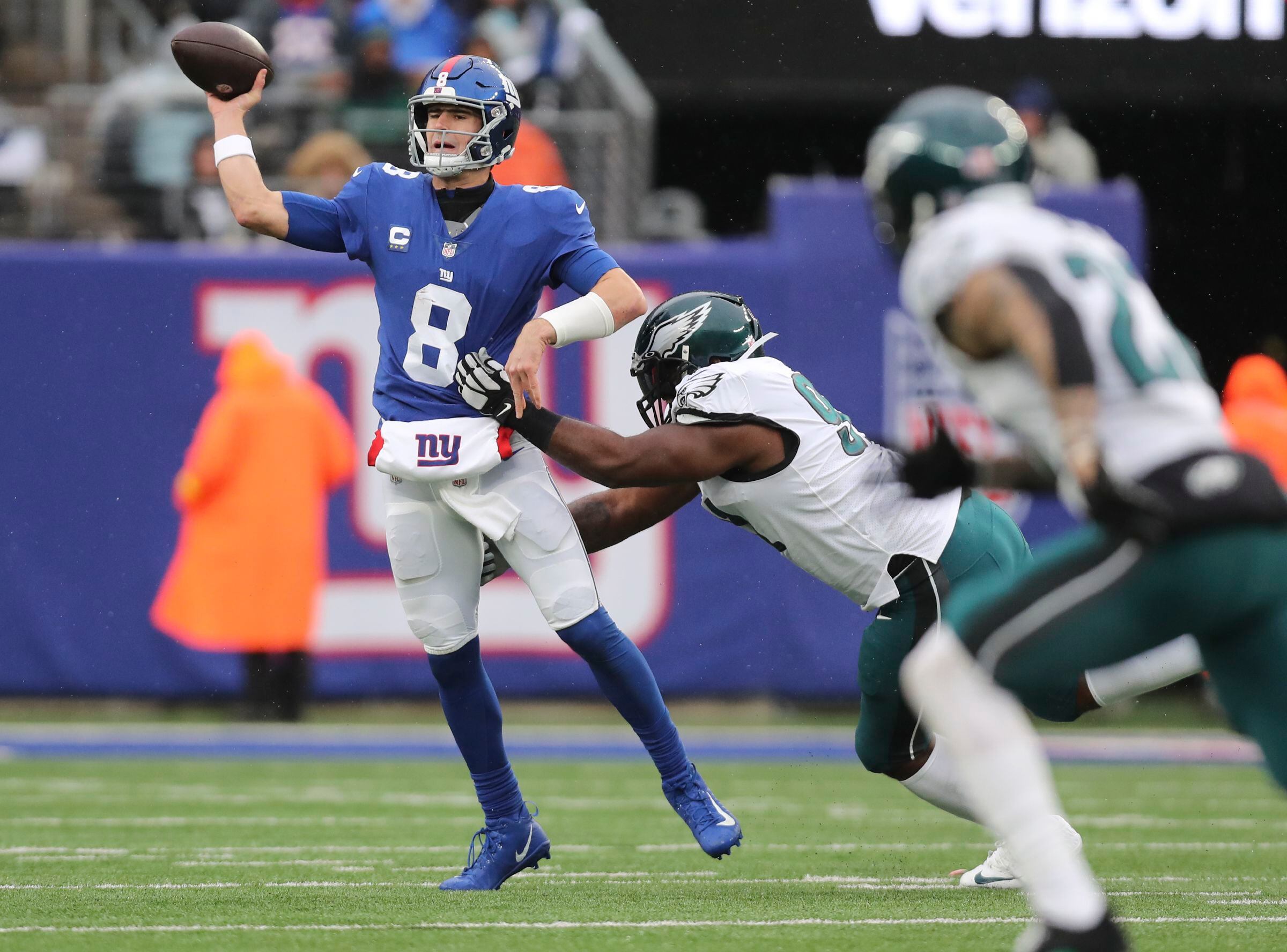 Eagles blow out Giants, remind everyone how dominant they have