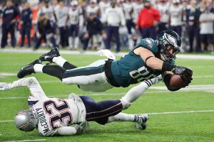 Super Bowl 52 ( LII ) – Tom Brady of the Patriots vs Nick Foles of the  Eagles – Keith Simonian Photography