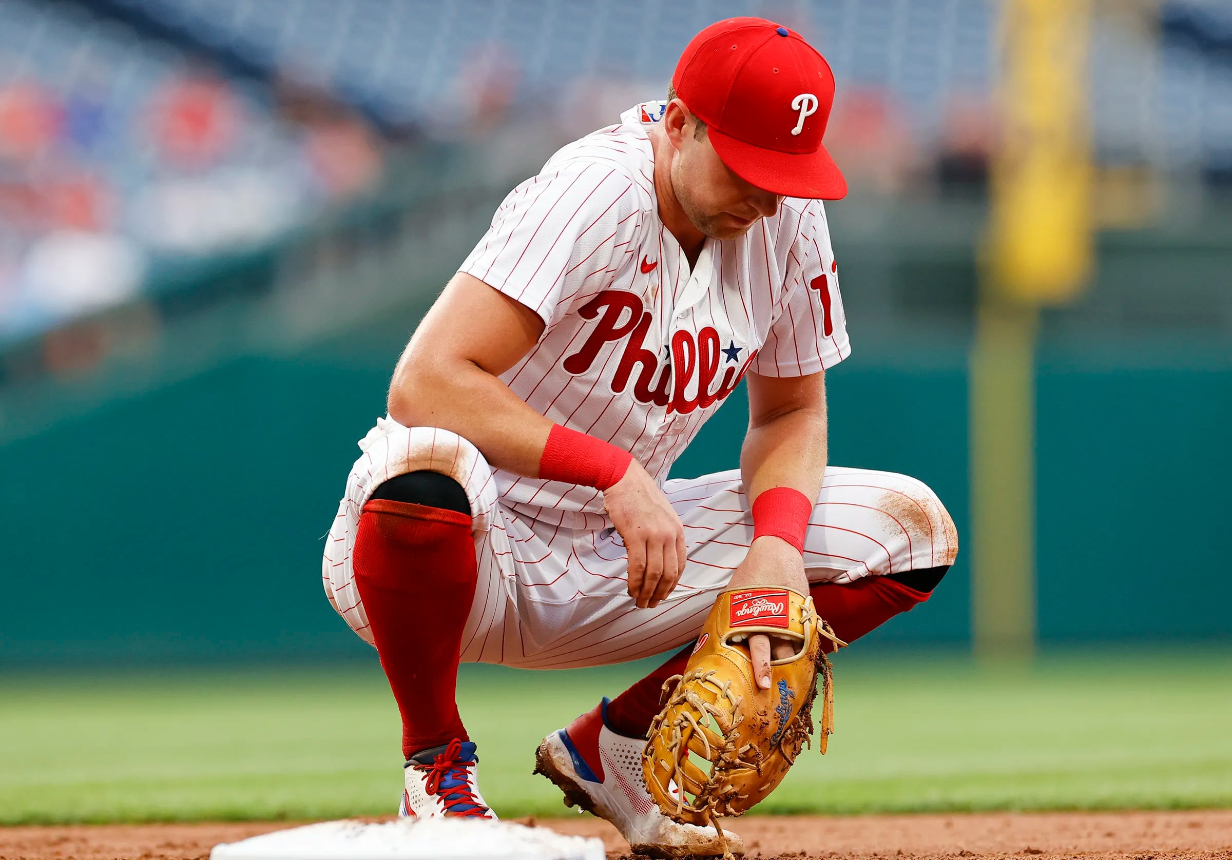 Stott leads Phillies to 6-4 comeback victory over Braves – KXAN Austin