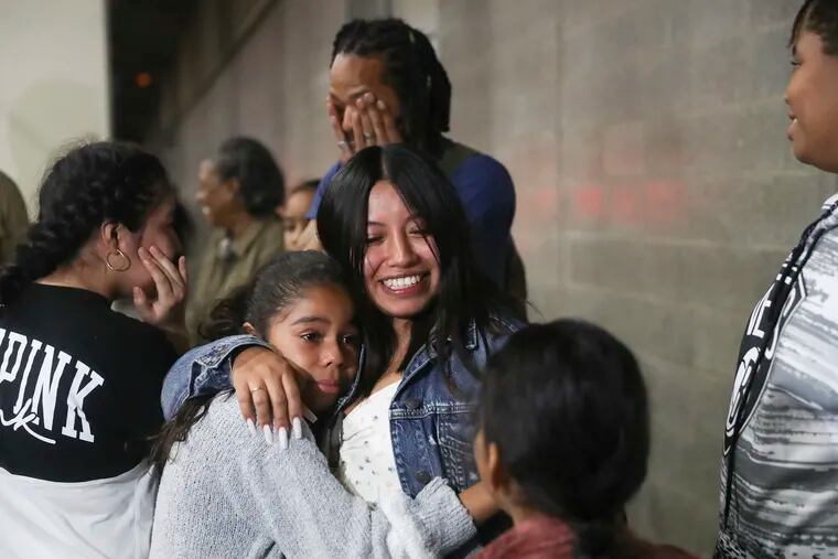 La familia Yeadon se reencuentra en suelo estadounidense tras dos años de separación por un error migratorio