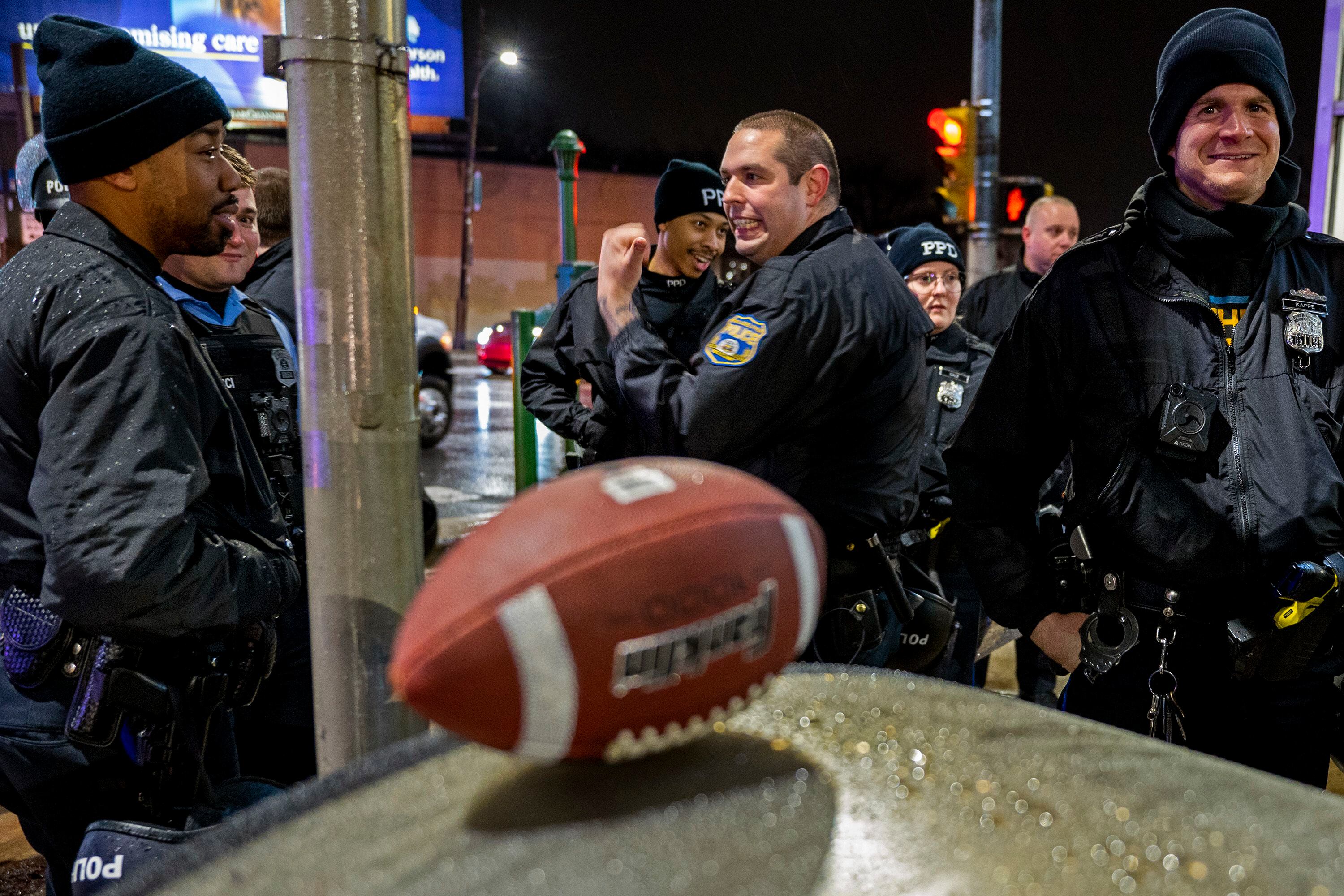 Philadelphia Eagles fans, players return home after heartbreaking loss in  Super Bowl 57 - 6abc Philadelphia