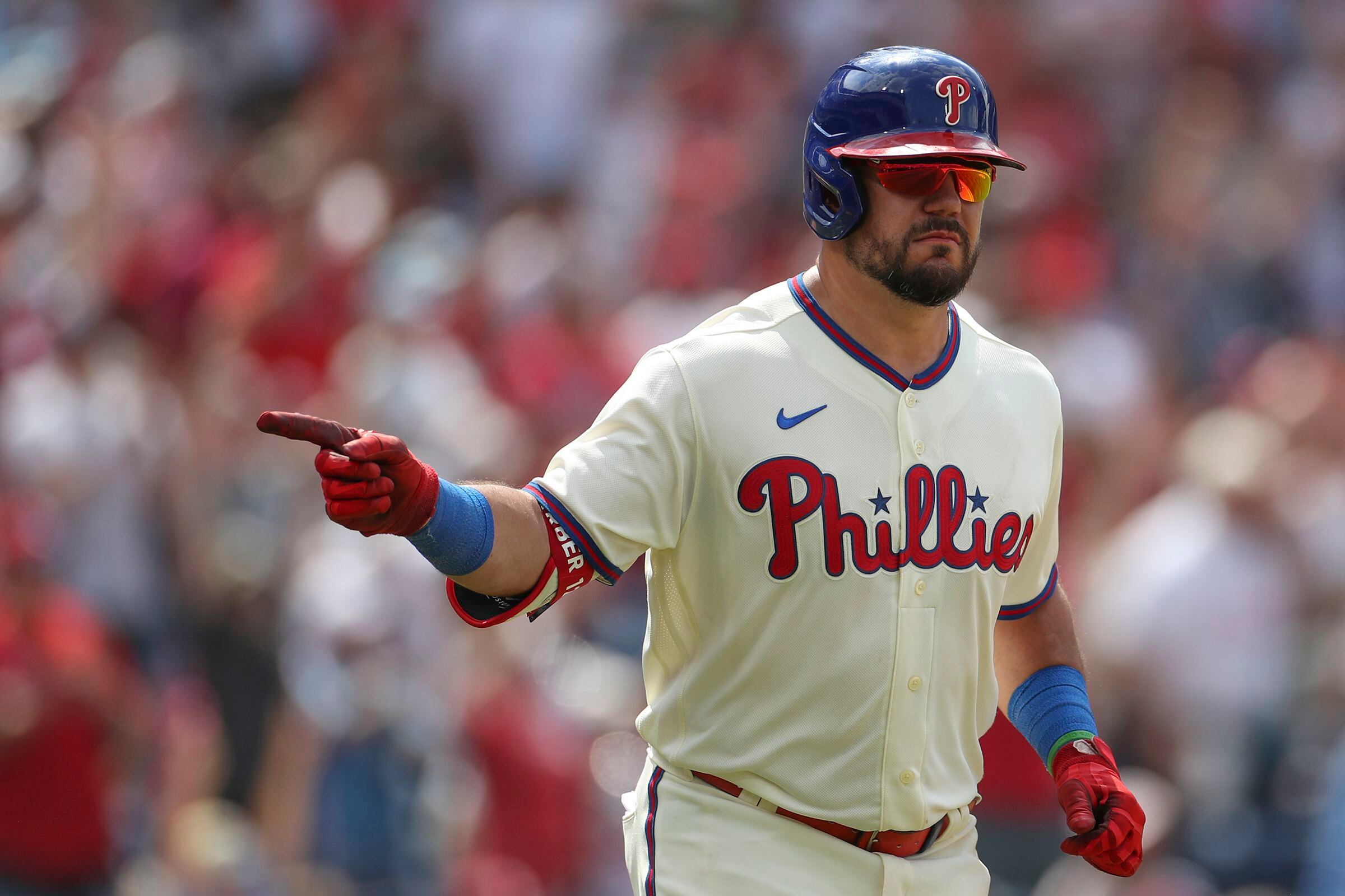 Thought it was a dream': Local boy catches Bryce Harper home run at his  first Phillies game