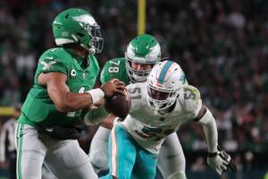 Eagles-Dolphins analysis: Jalen Hurts and the defense power past