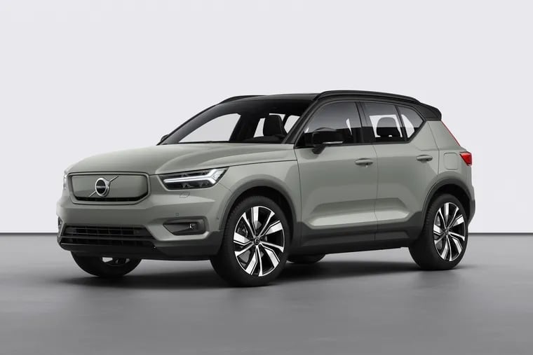 The 2019/20 Volvo XC40 is an all-new small crossover. It resembles the larger XC60 and XC90, and is powered by the same basic engine.