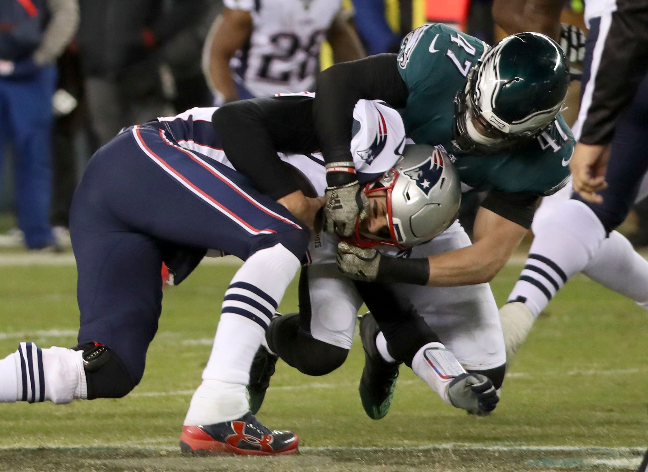 Valid excuses aside, Carson Wentz still came up short in Eagles' loss to  the Patriots