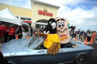 COOLEST 🧡 BRIDGE 🚒 OPENING 🏈 #philly #gritty #bridge #mascots #wawa