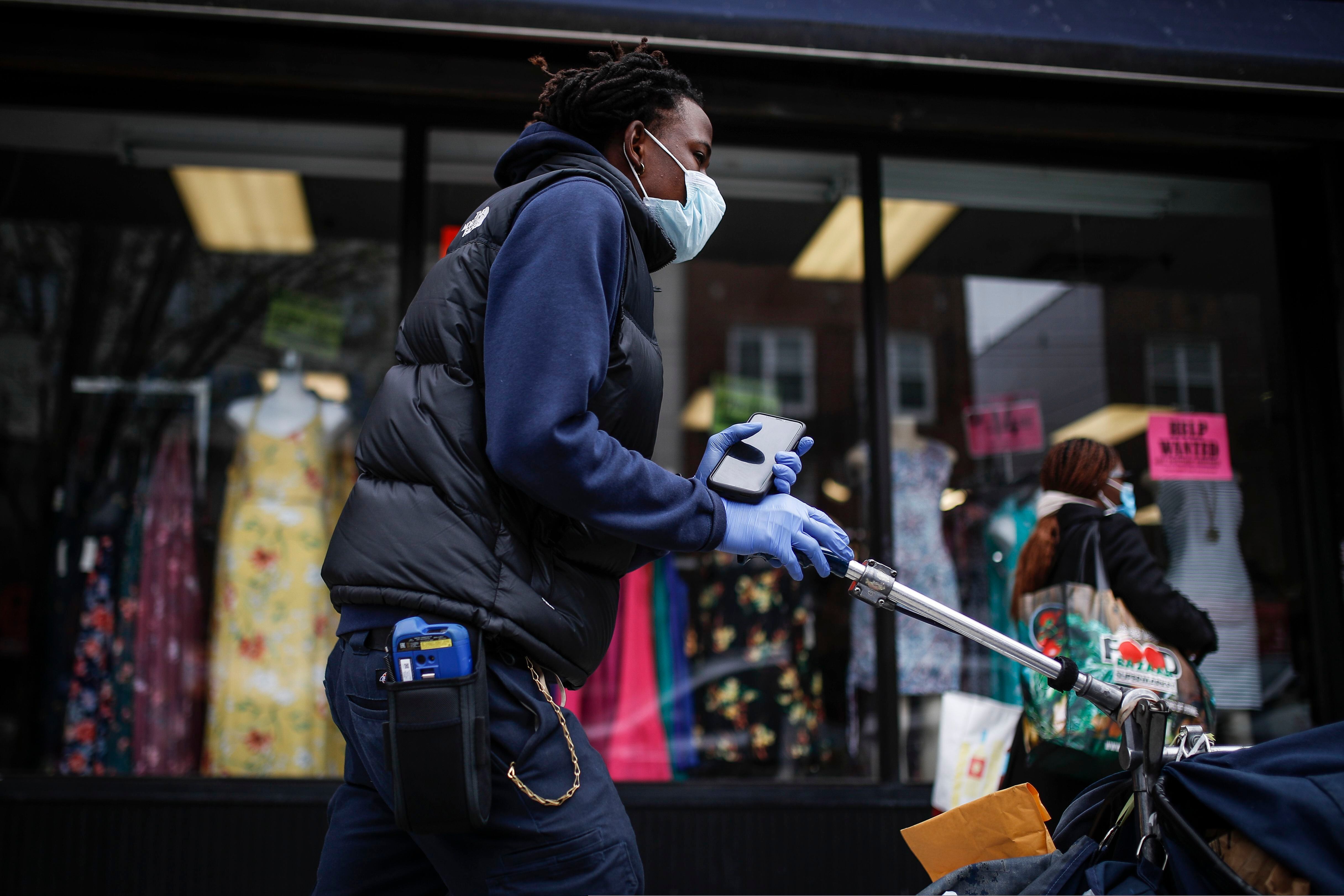 Handling mail amid coronavirus: Low risk but wash your hands