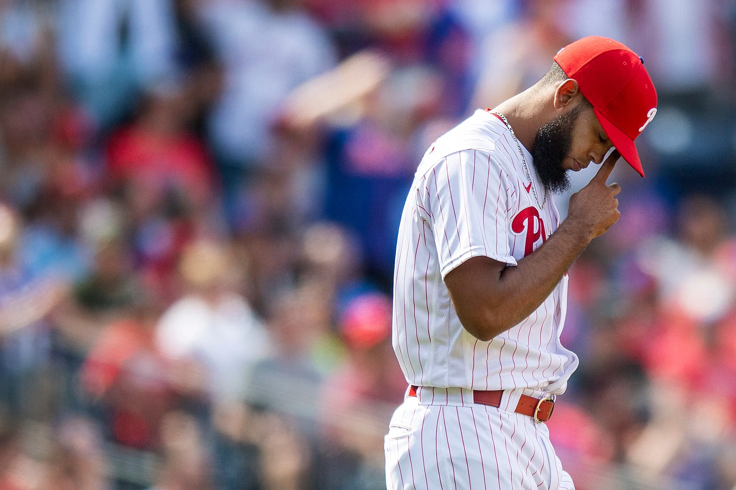 Phillies injuries: Seranthony Domínguez placed on IL with strained side  muscle