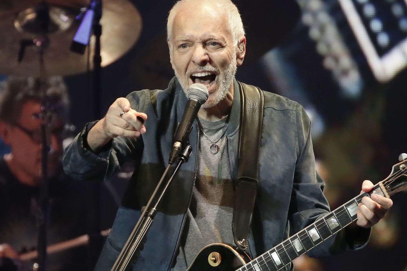 Peter Frampton plays his last Philly show at the Met before retirement