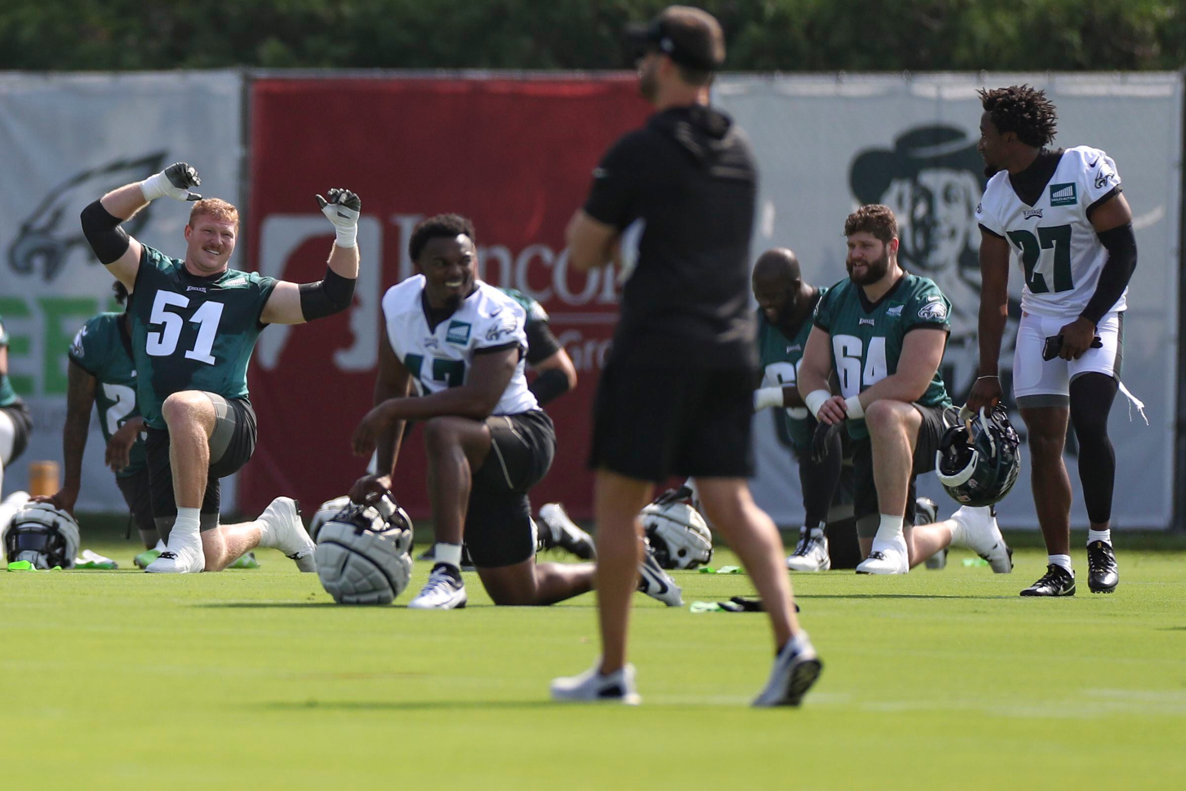 Eagles' training camp: 10 takeaways from the unofficial depth chart