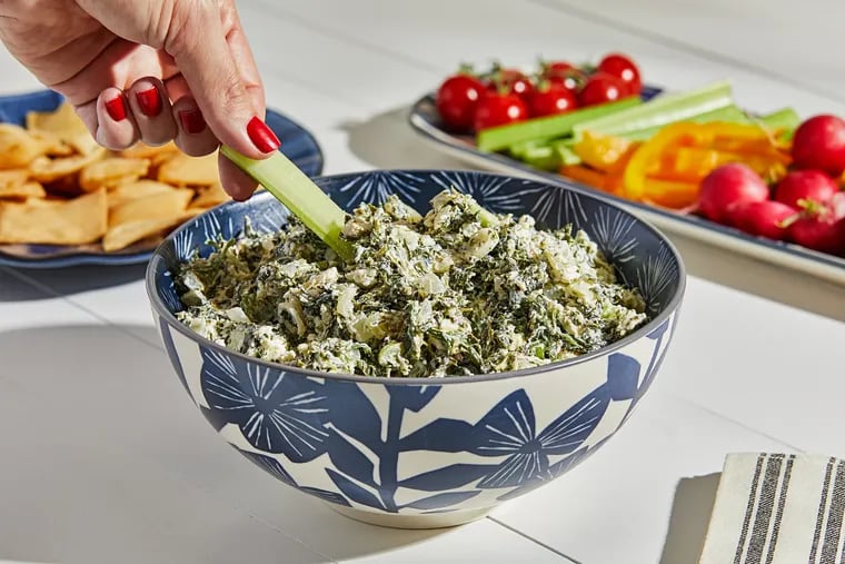 Spanakopita Dip. MUST CREDIT: Tom McCorkle for The Washington Post/food styling by Gina Nistico for The Washington Post
