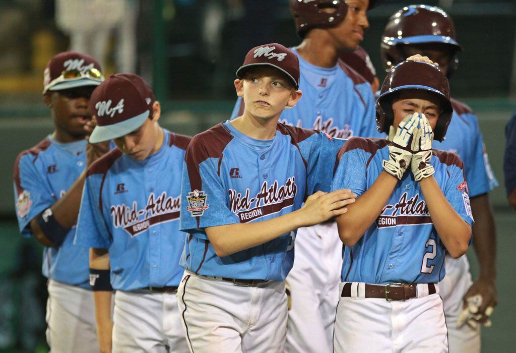 Jackie Robinson West tops Philadelphia 6-5, advances to U.S. championship  game of LLWS