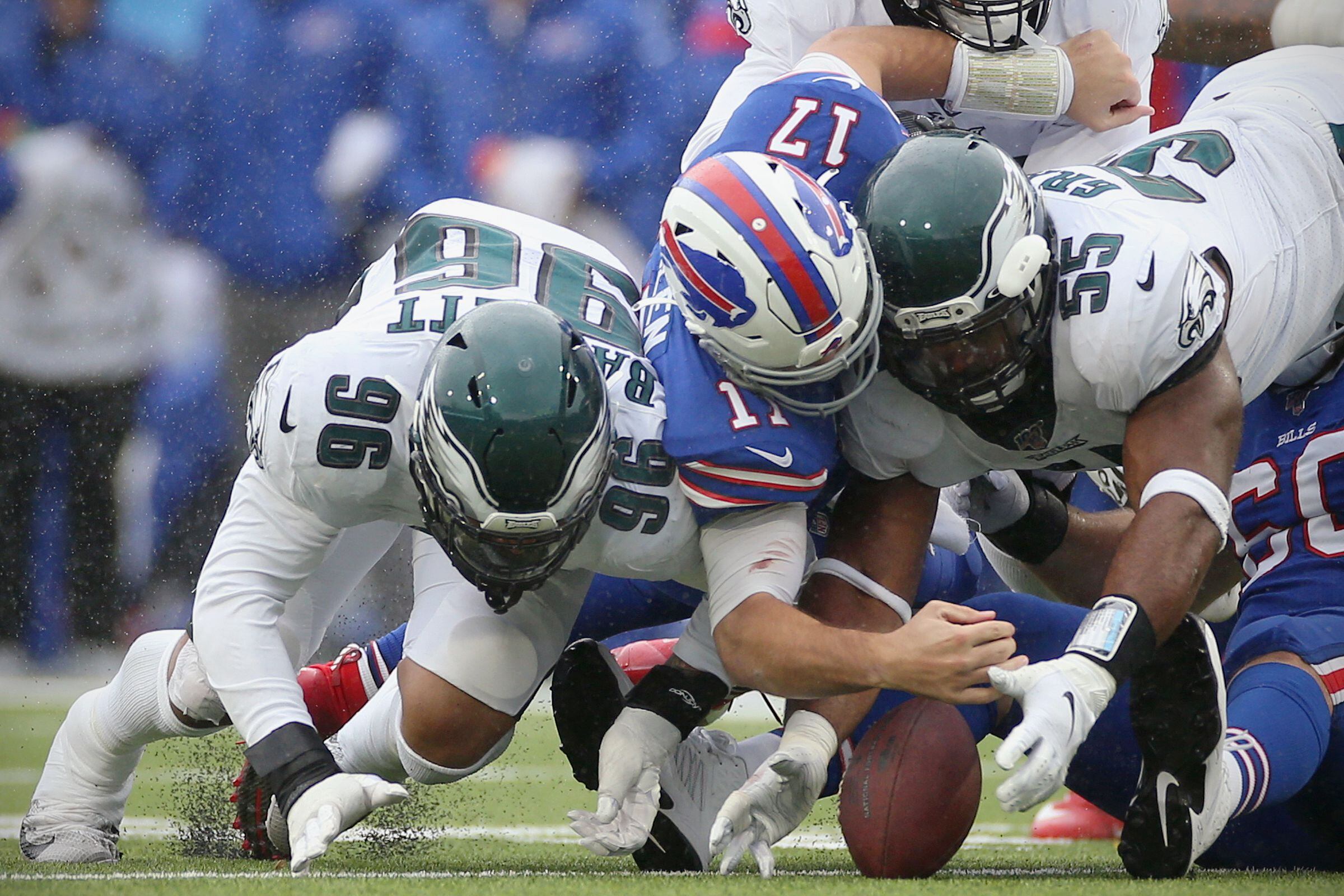 Darby has impressive debut, Eagles beat Bills 20-16