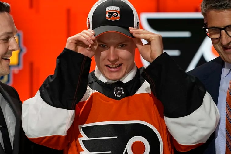 The 19-year-old top-line forward is expected to join the Flyers next season.