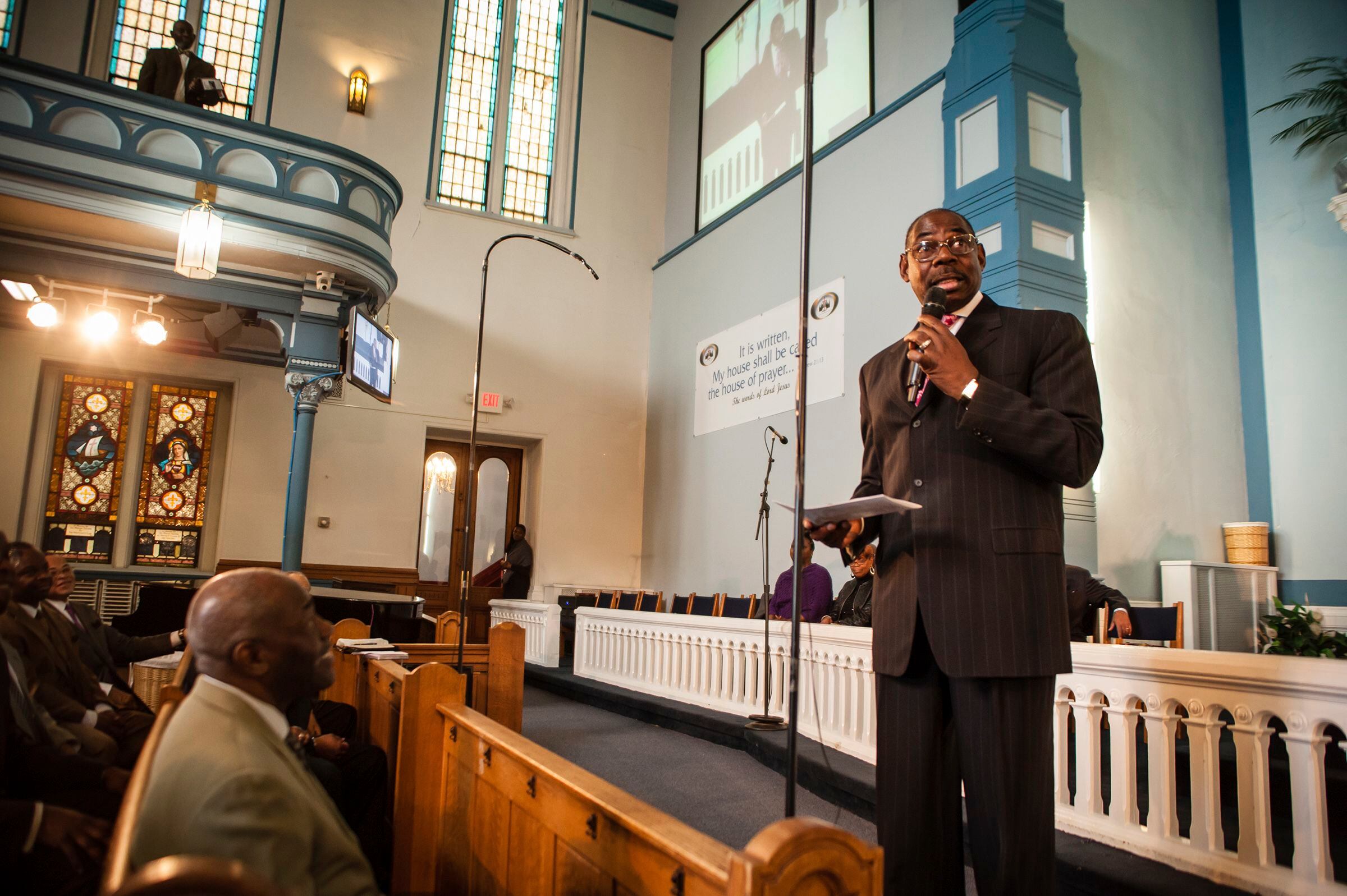 Former NFL star moves from playing field to pulpit