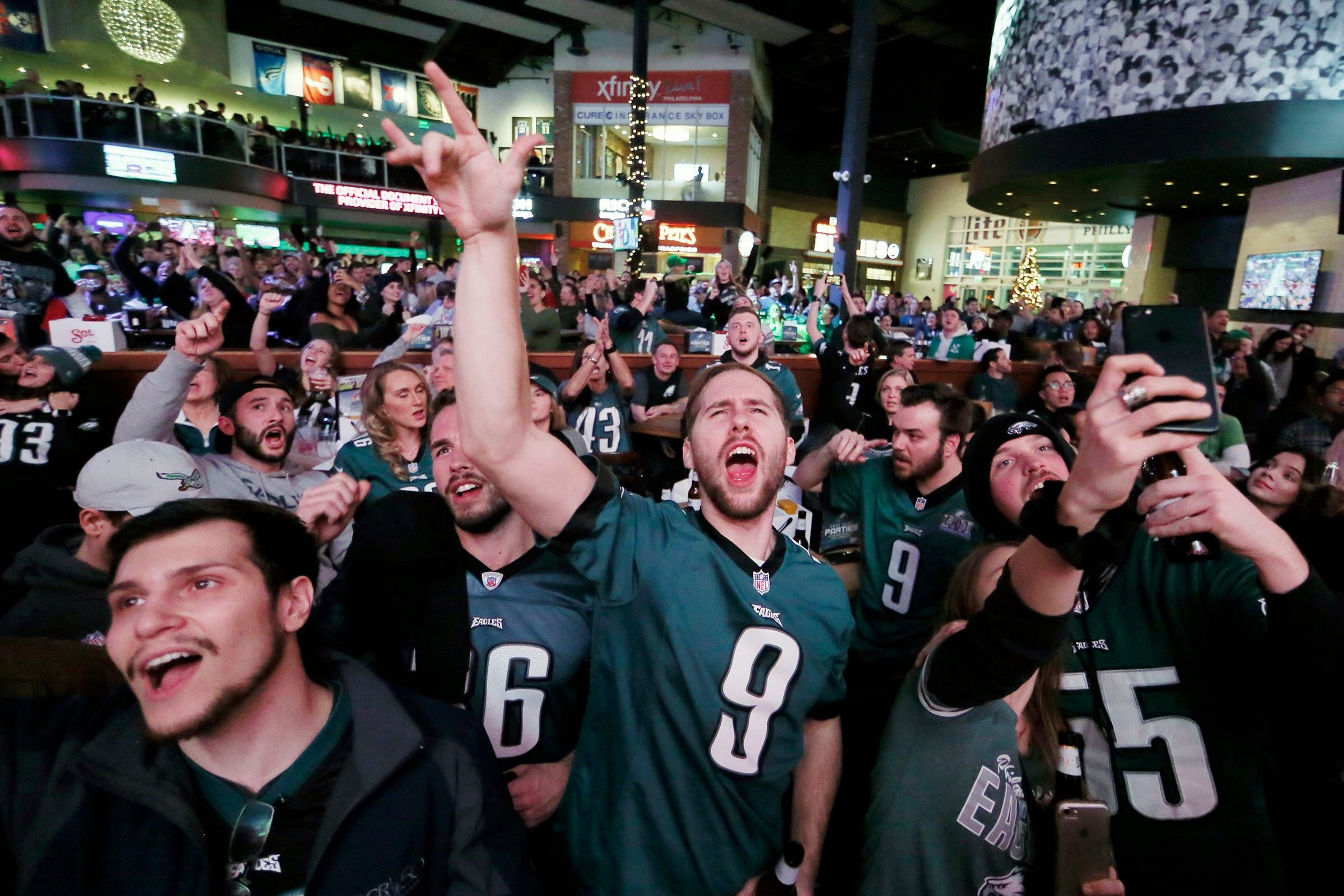 Philadelphia Eagles Sports Bar Desperate Enterprises