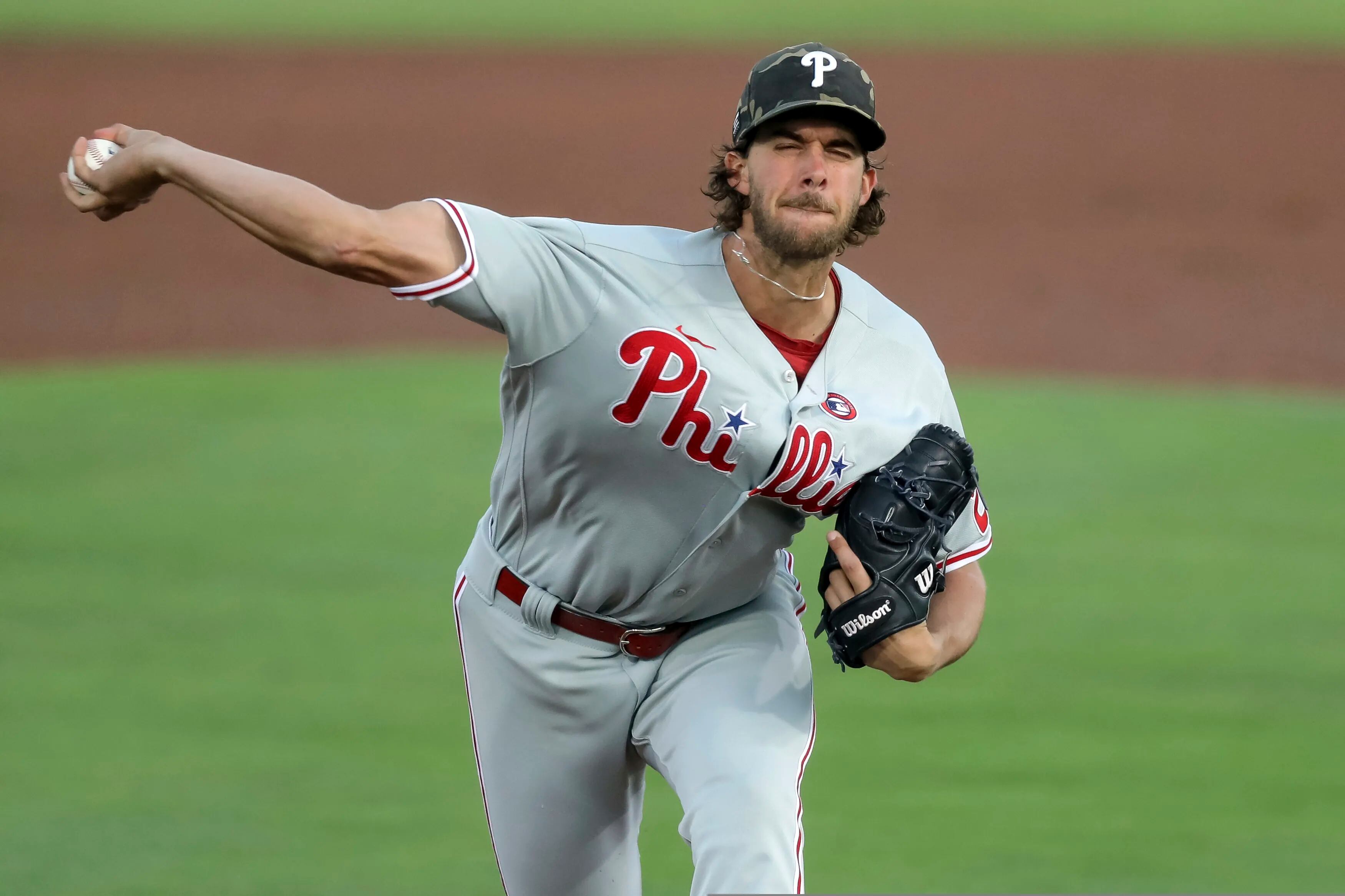 If Phillies don't re-sign J.T. Realmuto, will they alienate Bryce Harper?