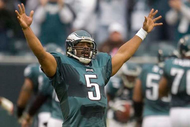 Donovan Mcnabb Insists He S A Hall Of Famer My Numbers Are Better Than Troy Aikman