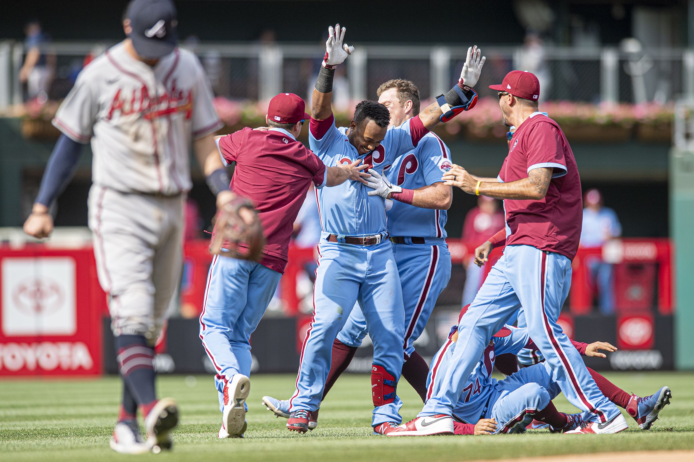 Cole Dominates for Yankees and the Mets Blow Past the Phillies - The New  York Times