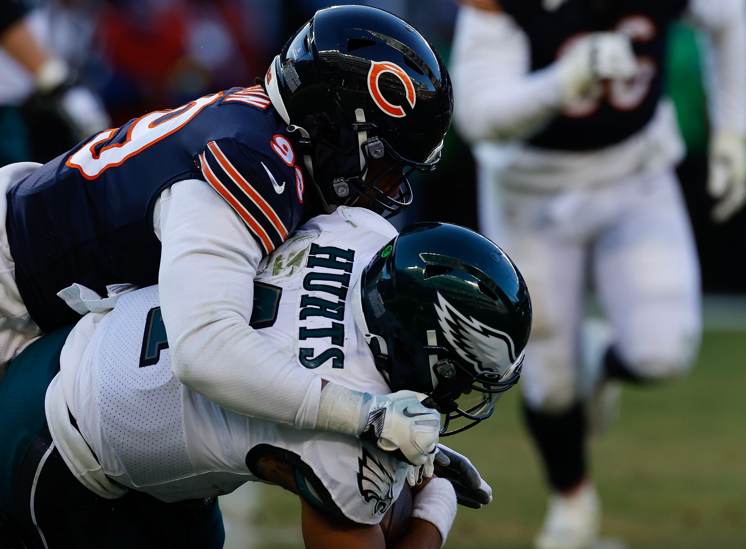 Bears rally to beat Eagles in Monday night football