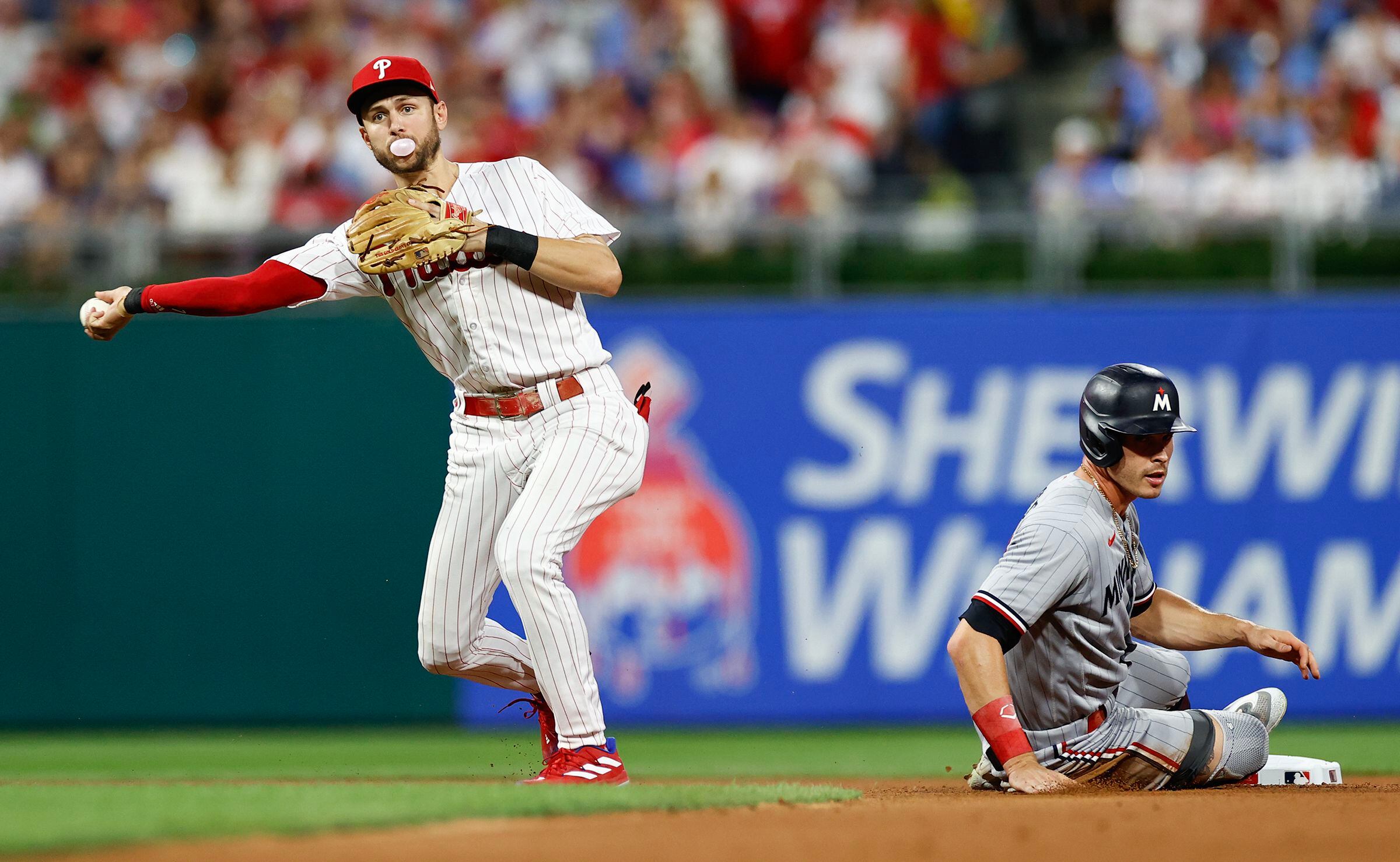 Phillies beat up on Keuchel, Twins in 13-2 rout – Twin Cities