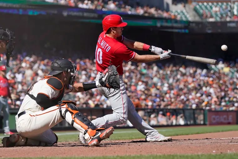 Phillies catcher J.T. Realmuto hits for the cycle, tussles with