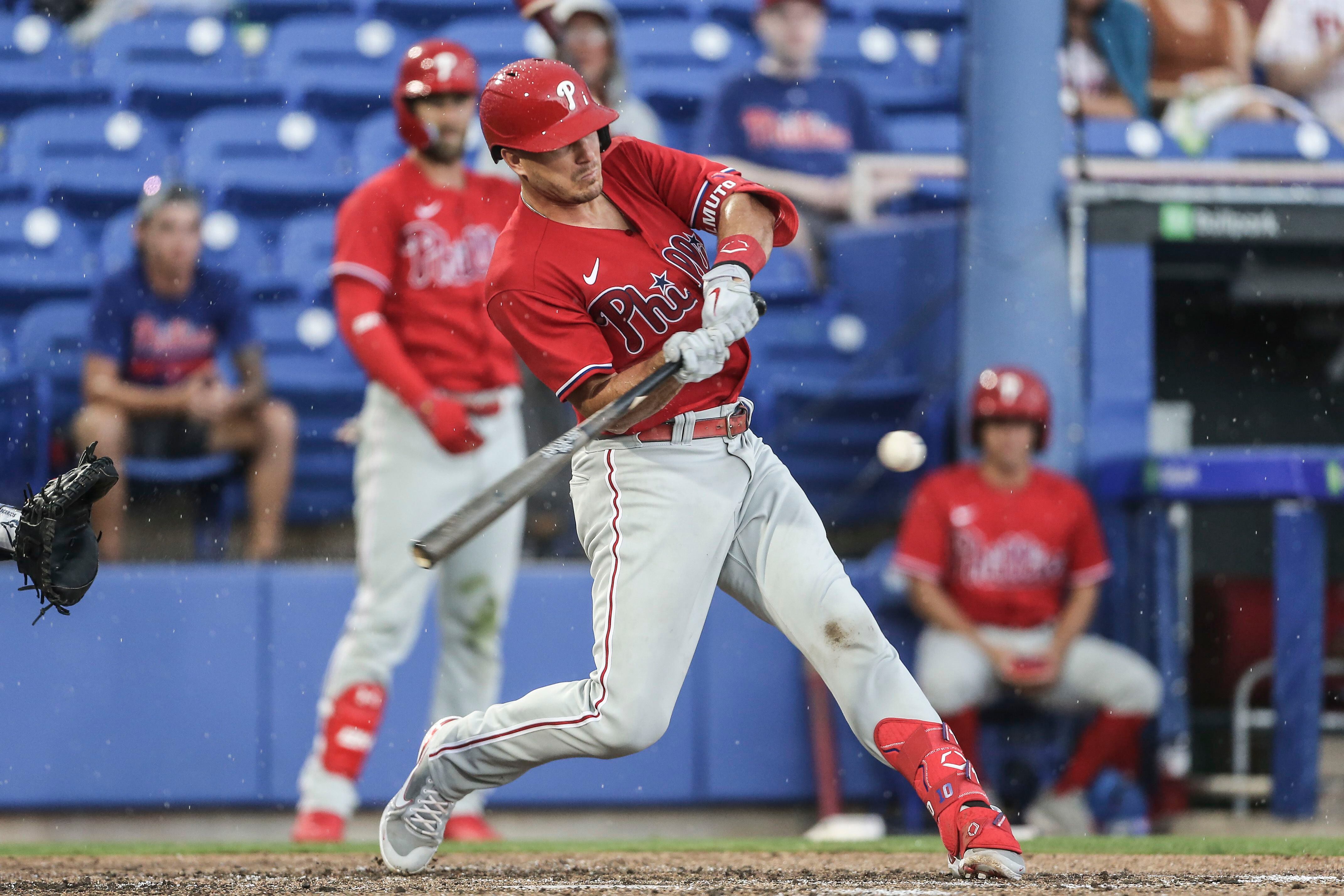 Photos of the Phillies-Blue Jays 2-2 tie in the 6th inning.