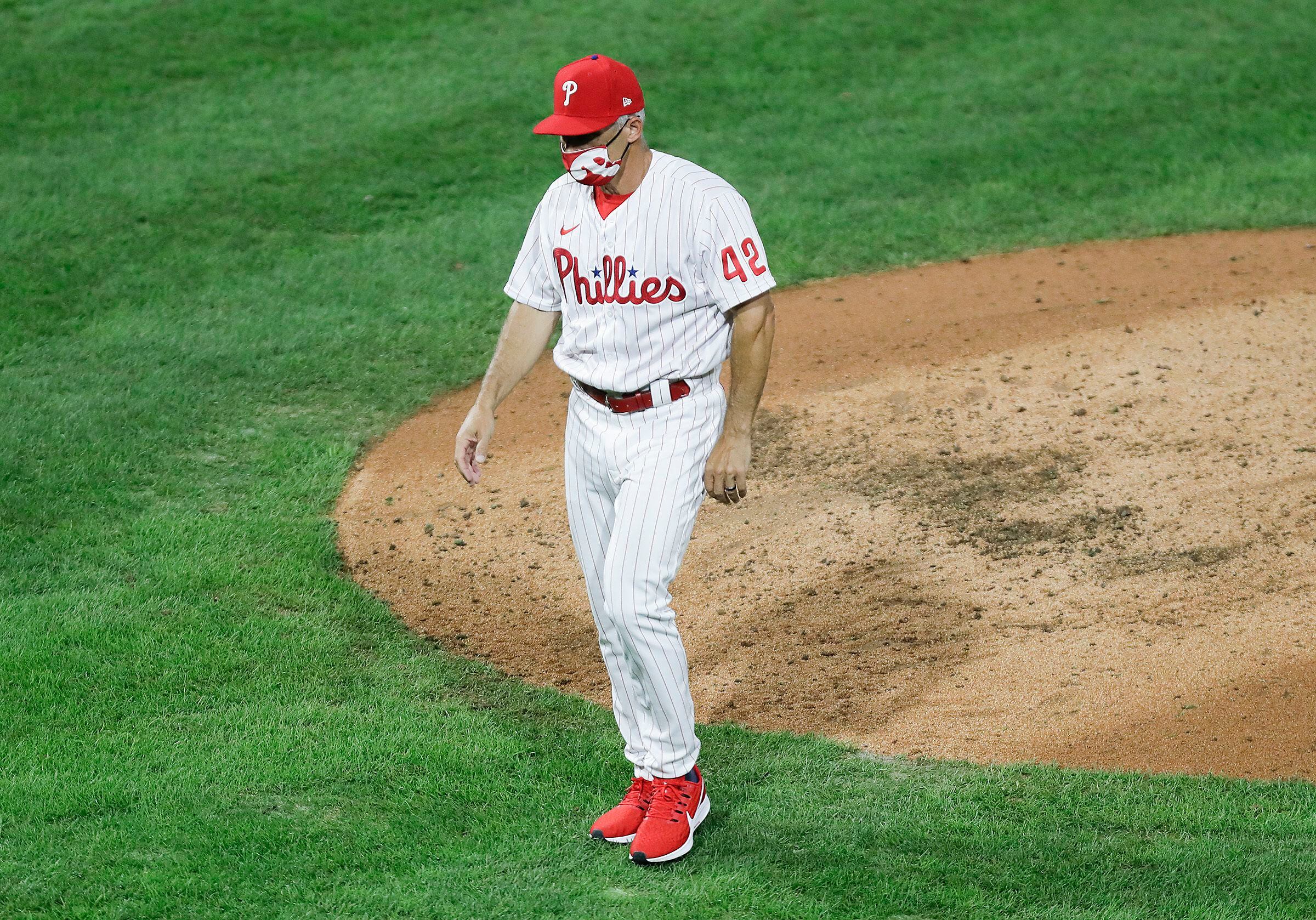 The Reds and Phillies have common enemy following Joe Girardi's ejection