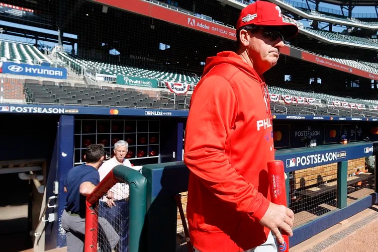 Phillies wear suits to honor Rob Thomson's father