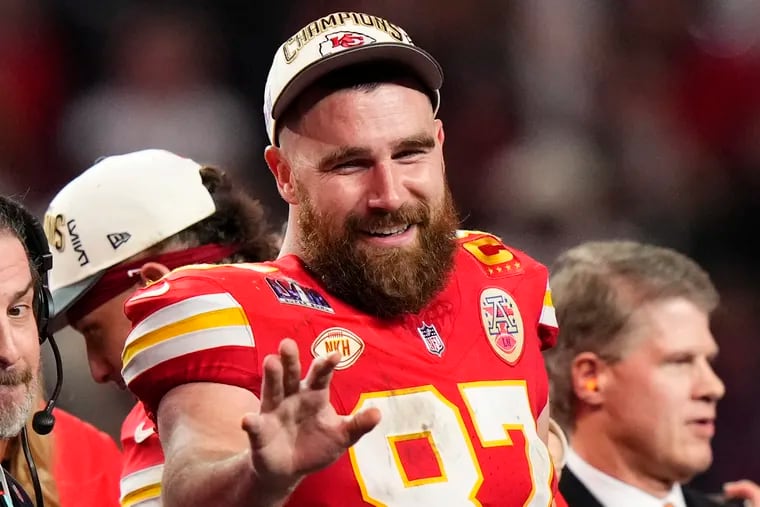 FILE - Kansas City Chiefs tight end Travis Kelce (87) waves after the NFL Super Bowl 58 football game against the San Francisco 49ers Sunday, Feb. 11, 2024, in Las Vegas. (AP Photo/Frank Franklin II, File)