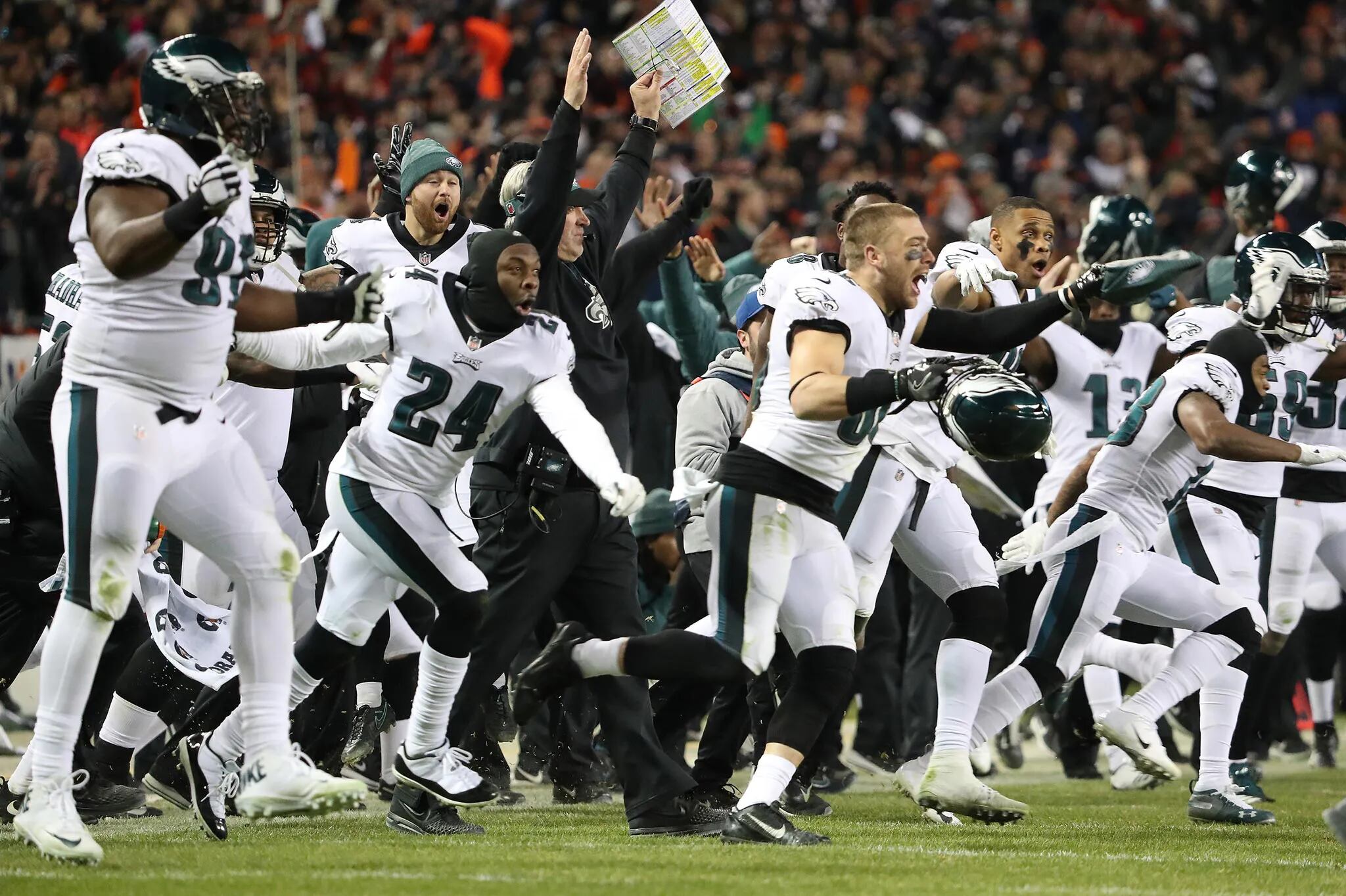 Eagles 16, Bears 15: Nick Foles leads game-winning drive, Cody Parkey  misses late field goal and Birds advance in playoffs