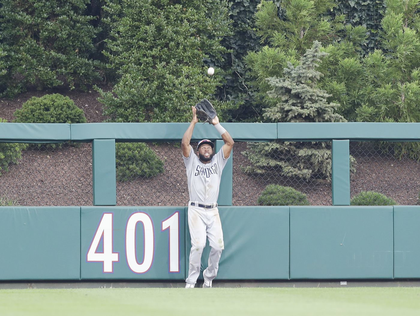 Rhys Hoskins Thinks He S One Swing Away From Snapping His