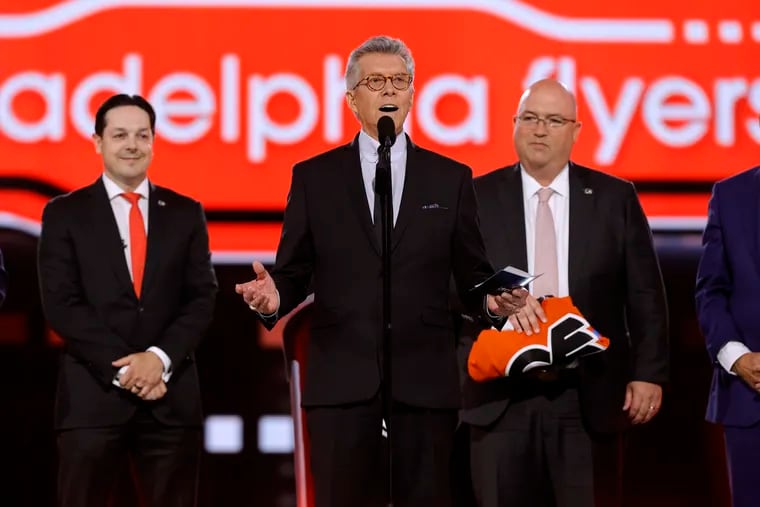 Ring announcer and Philadelphia native Michael Buffer announced the selection of Jett Luchanko on behalf of the Flyers.
