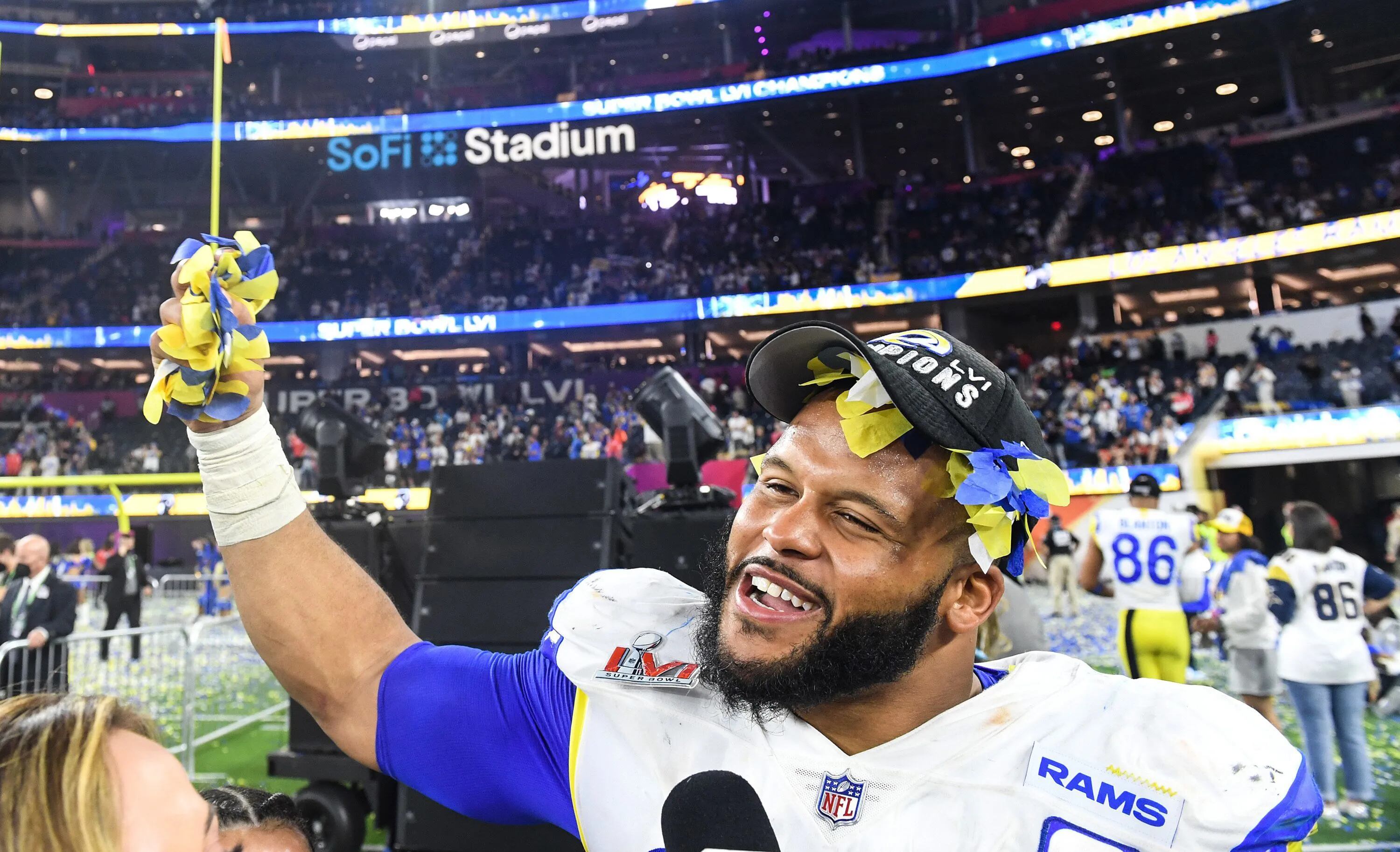 QB Chad Henne, beer in hand, announces retirement after Super Bowl 