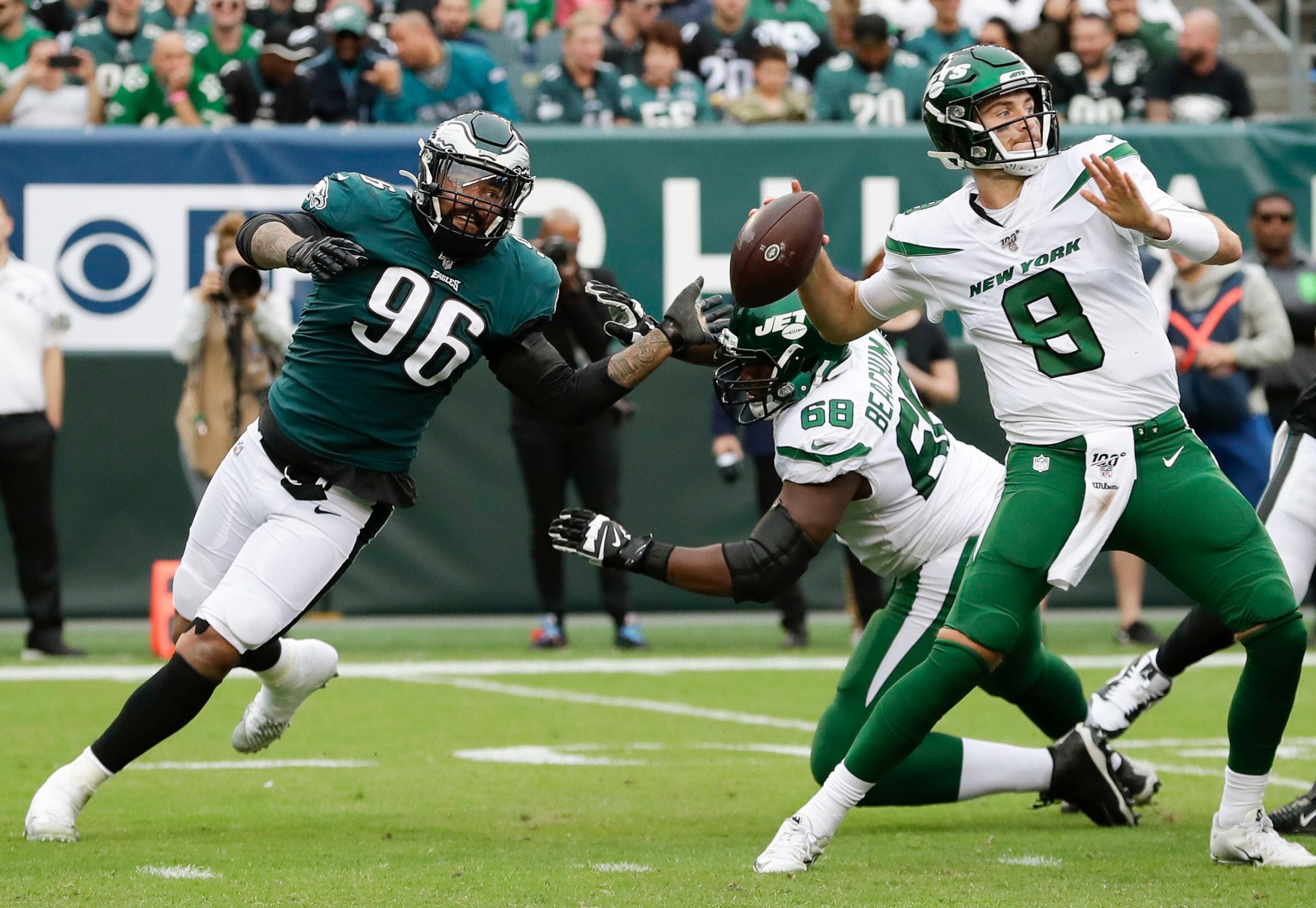 Jets Camp: DE Vinny Curry Appears to Be Falling Behind