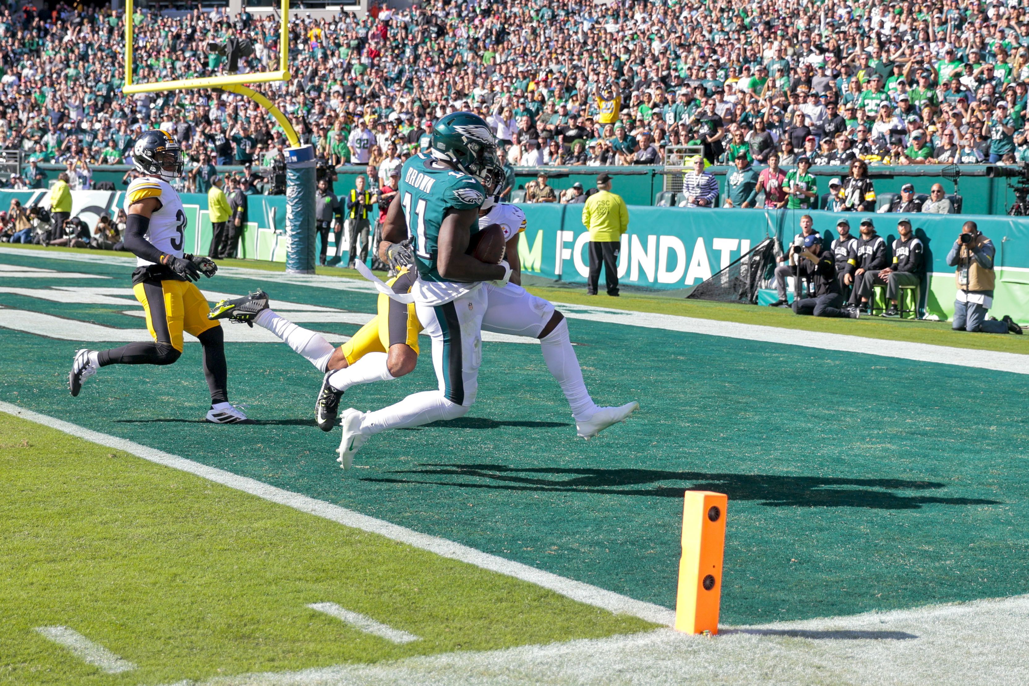 Eagles strike first vs. Steelers with an A.J. Brown touchdown