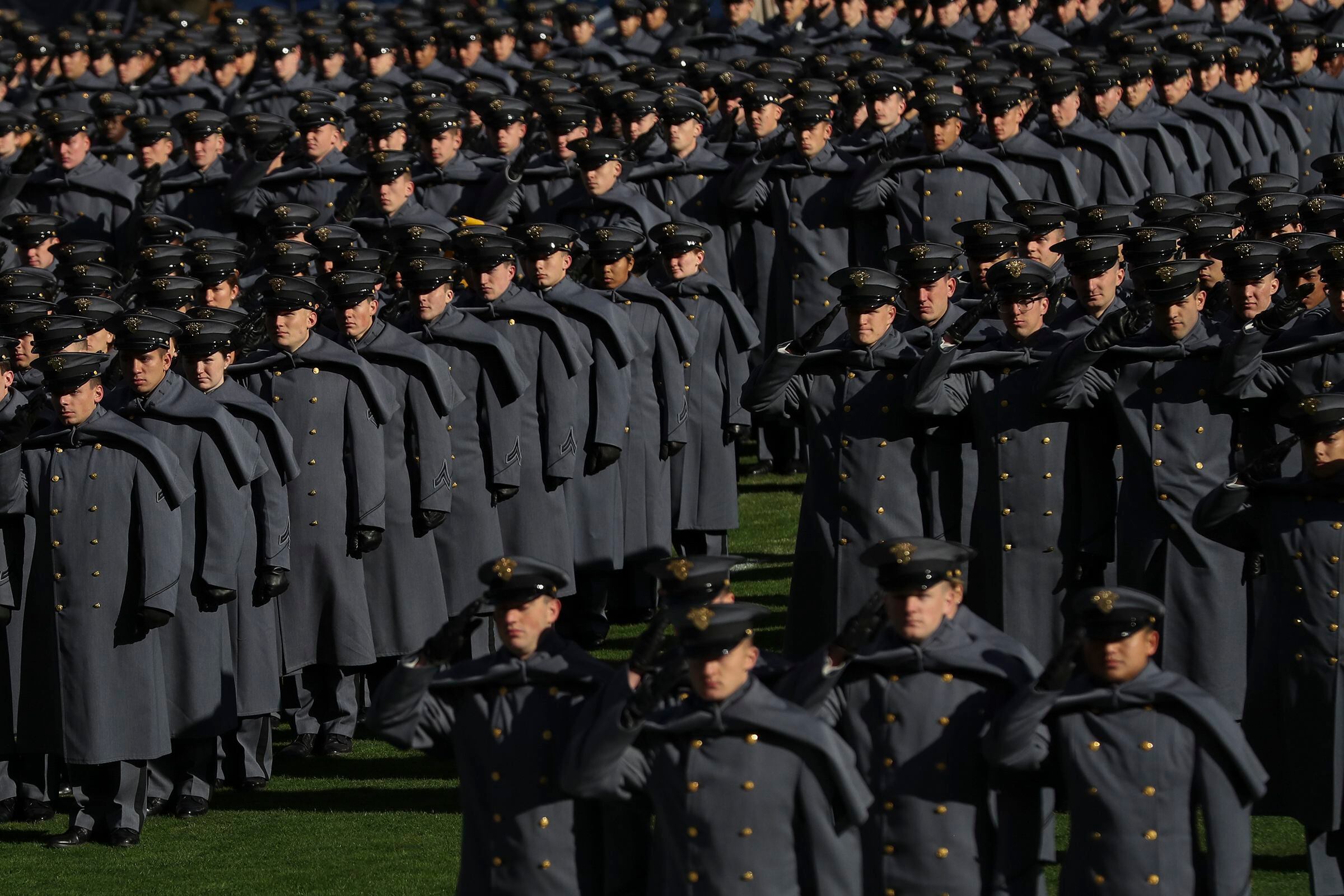 Army comes out on top in history-filled game against Navy at the Linc