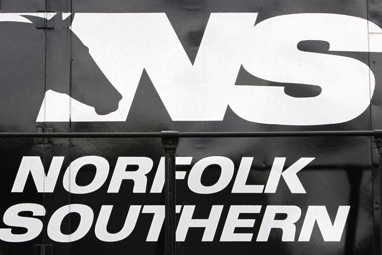 Norfolk Southern Train Car Derails Near Benjamin Franklin Parkway