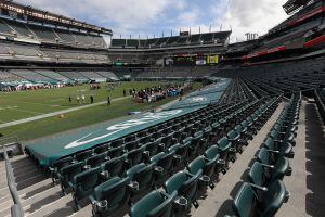 Lincoln Financial Field - Facts, figures, pictures and more of the