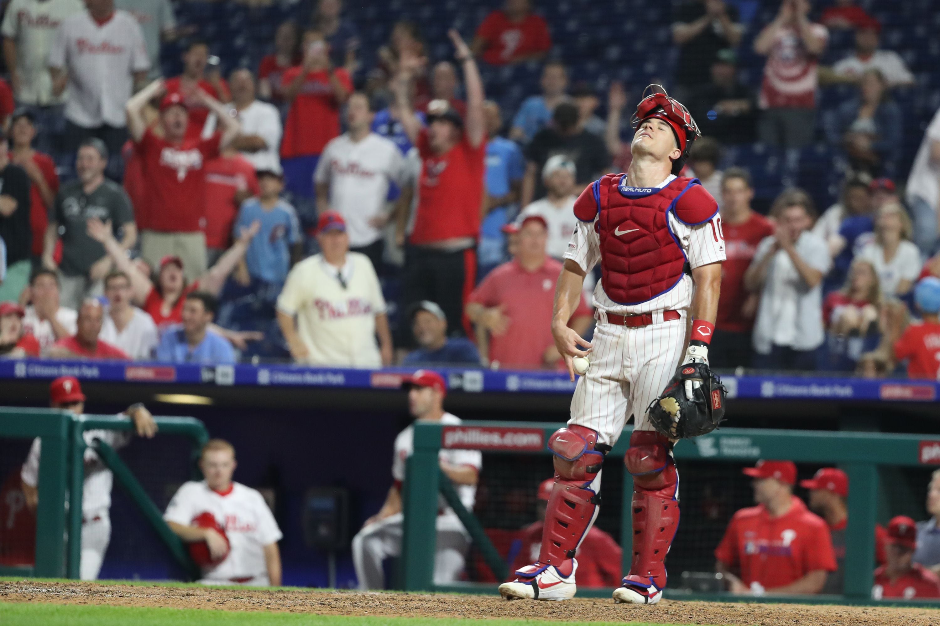 Phillies Injury Update: Rhys Hoskins' hand healing fast, could