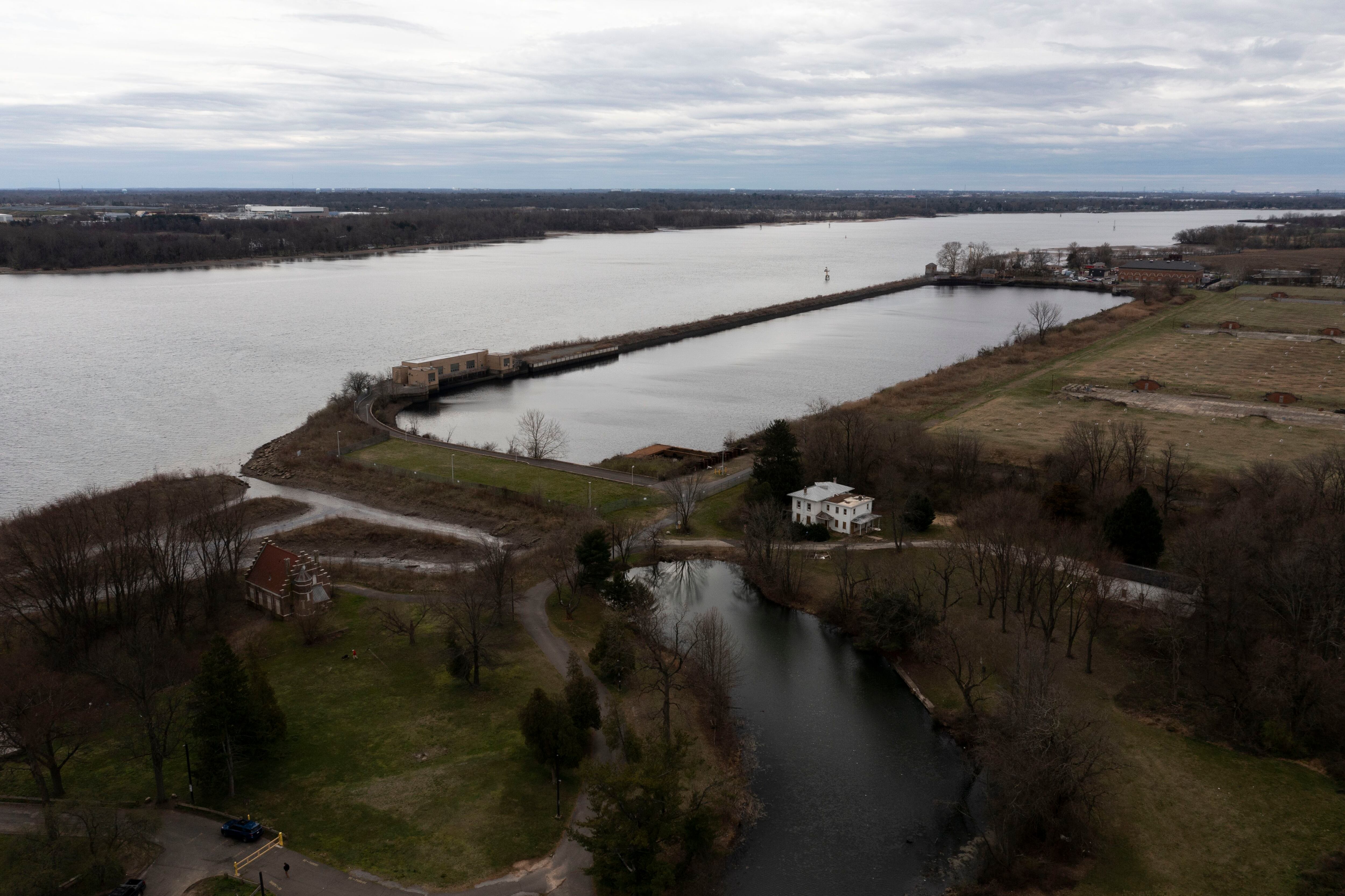 Philadelphia drinking water safe but chemical spill monitoring ongoing