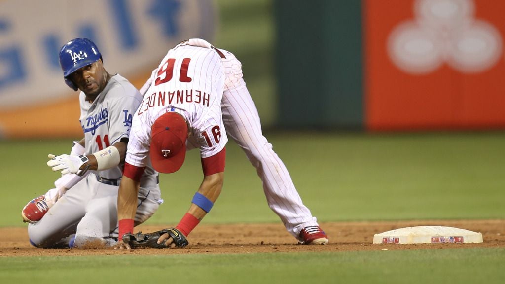 Local Phillies fan sees, meets Jimmy Rollins at Cracker Barrel, Local News