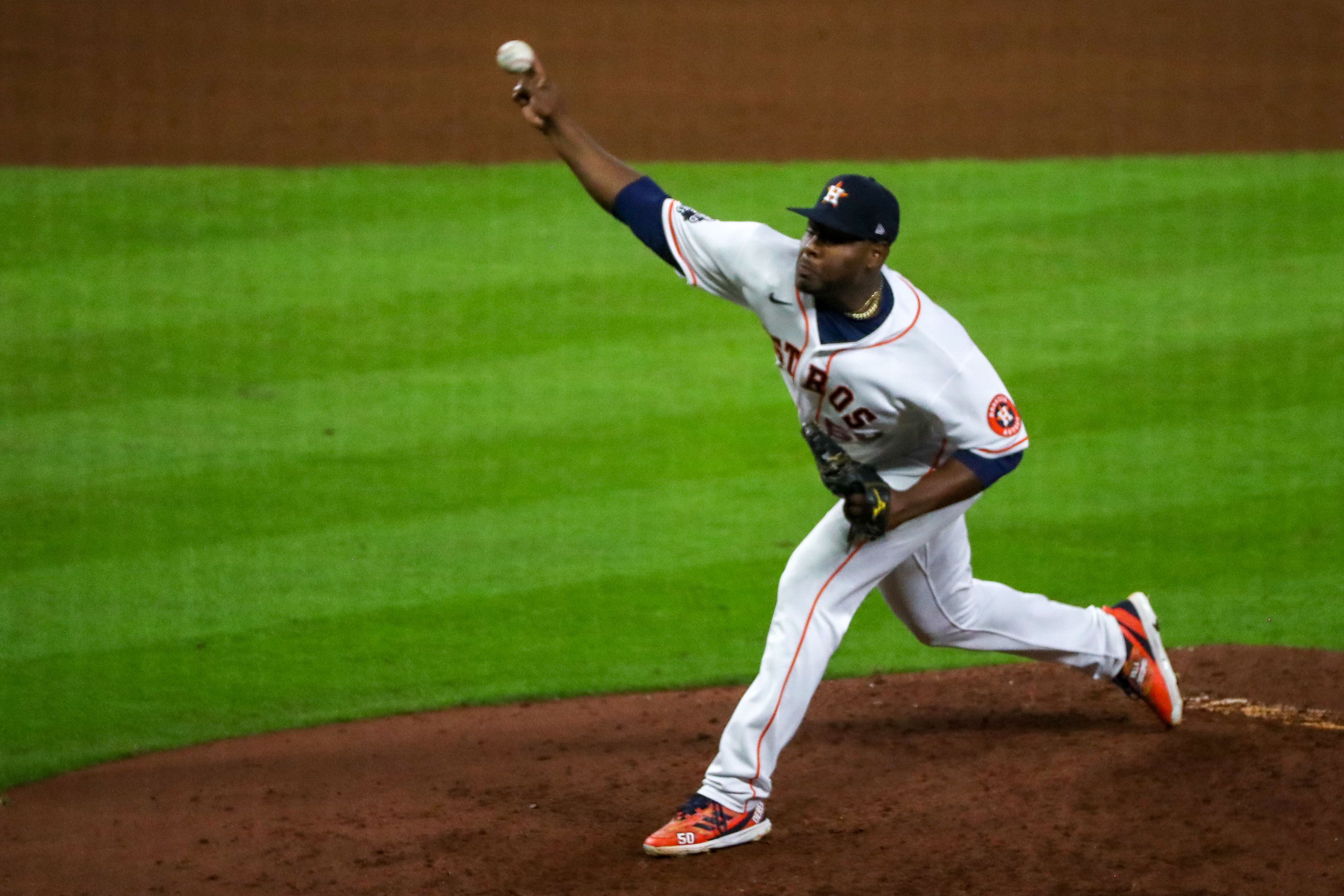 Astros mascot Orbit booed at Home Run Derby