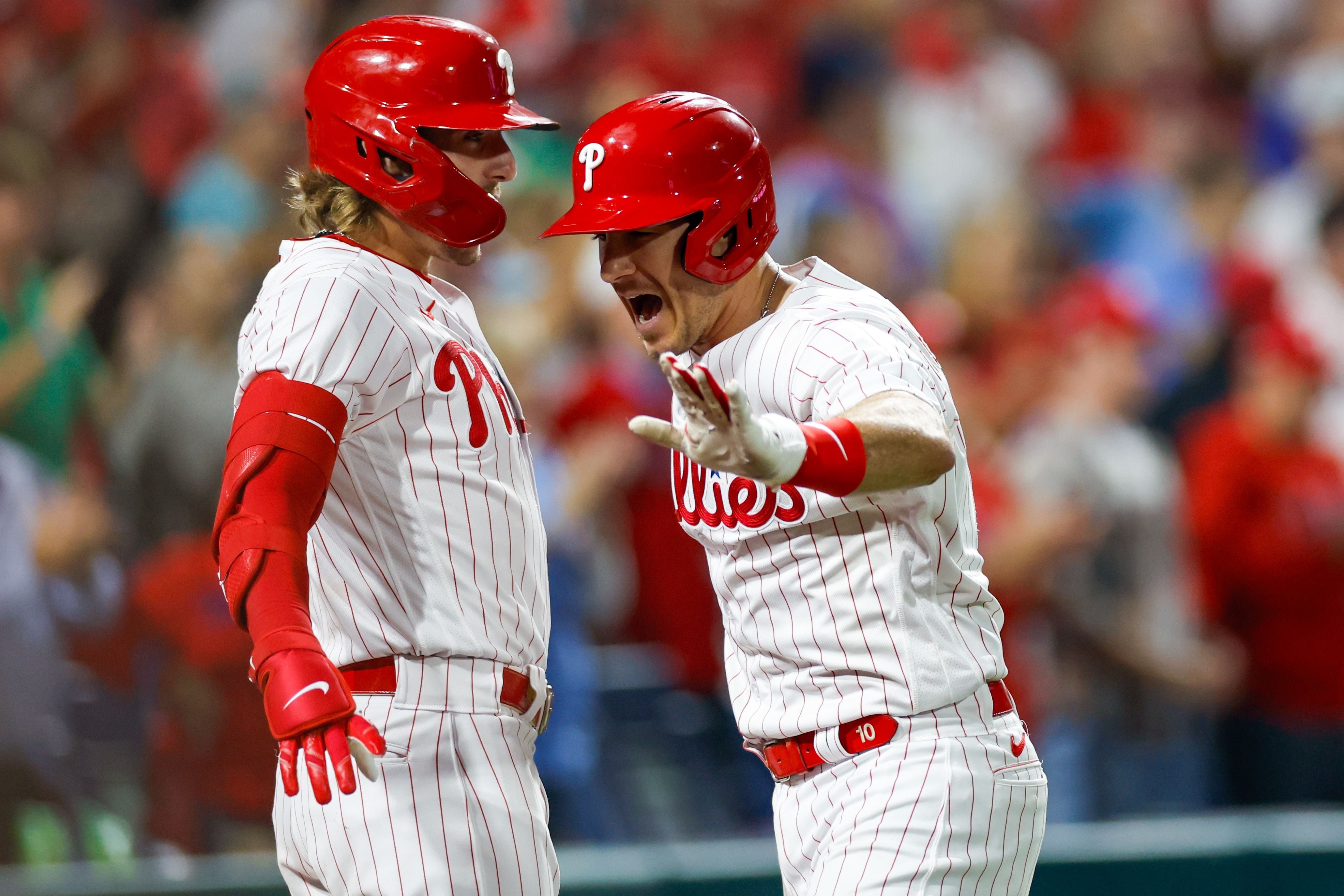 VIDEO: Spanish Call of Bryce Harper Walk-Off Grand Slam is Electric