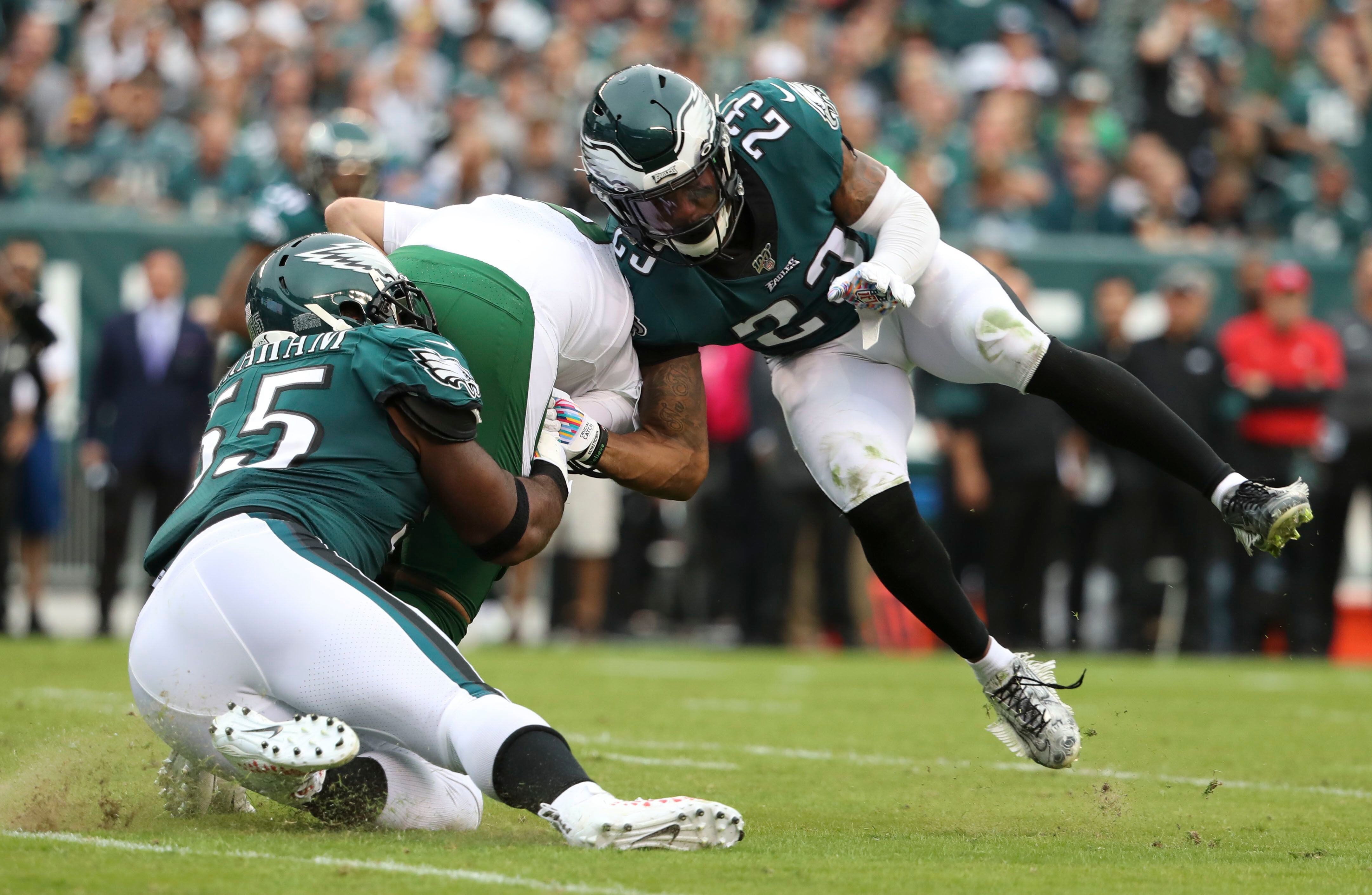 Defense dominates, Eagles rout Jets 31-6