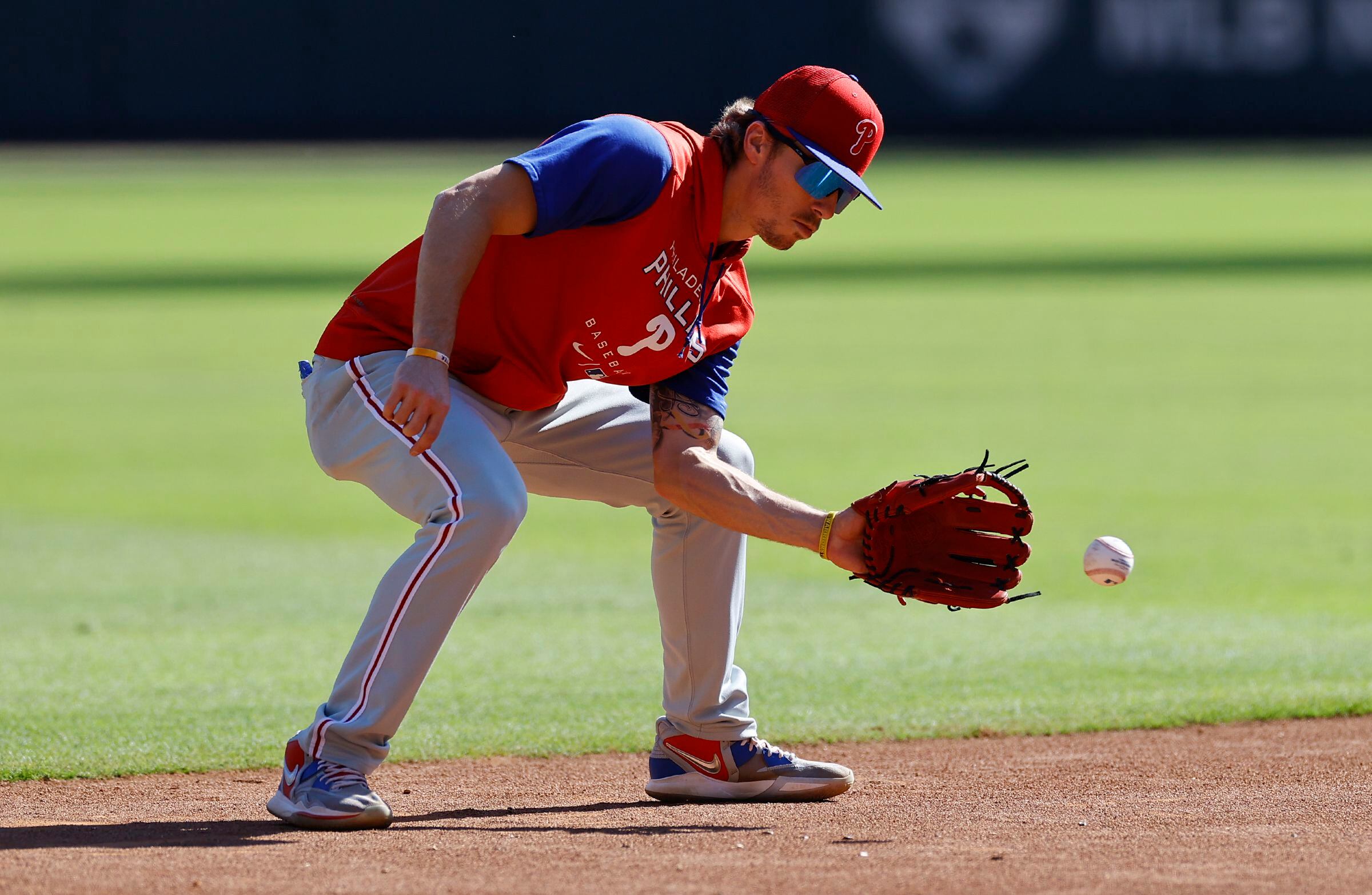 Ranger Suárez exits early, Phillies blown out in fifth straight