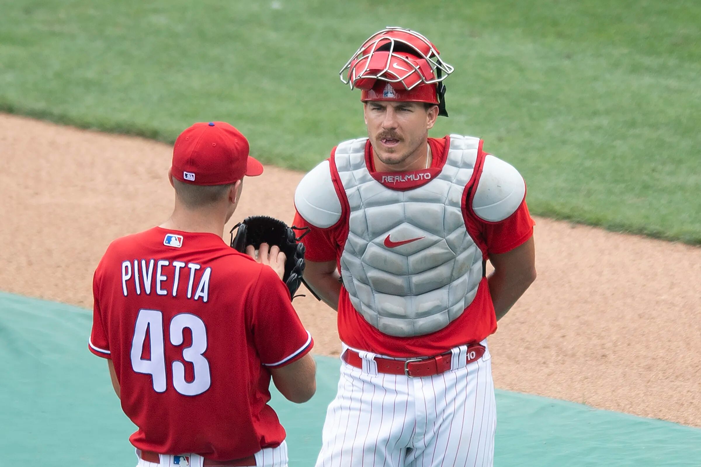 J.T. Realmuto returns to Phillies on record deal: Here's what history says  about blockbuster catcher contracts 