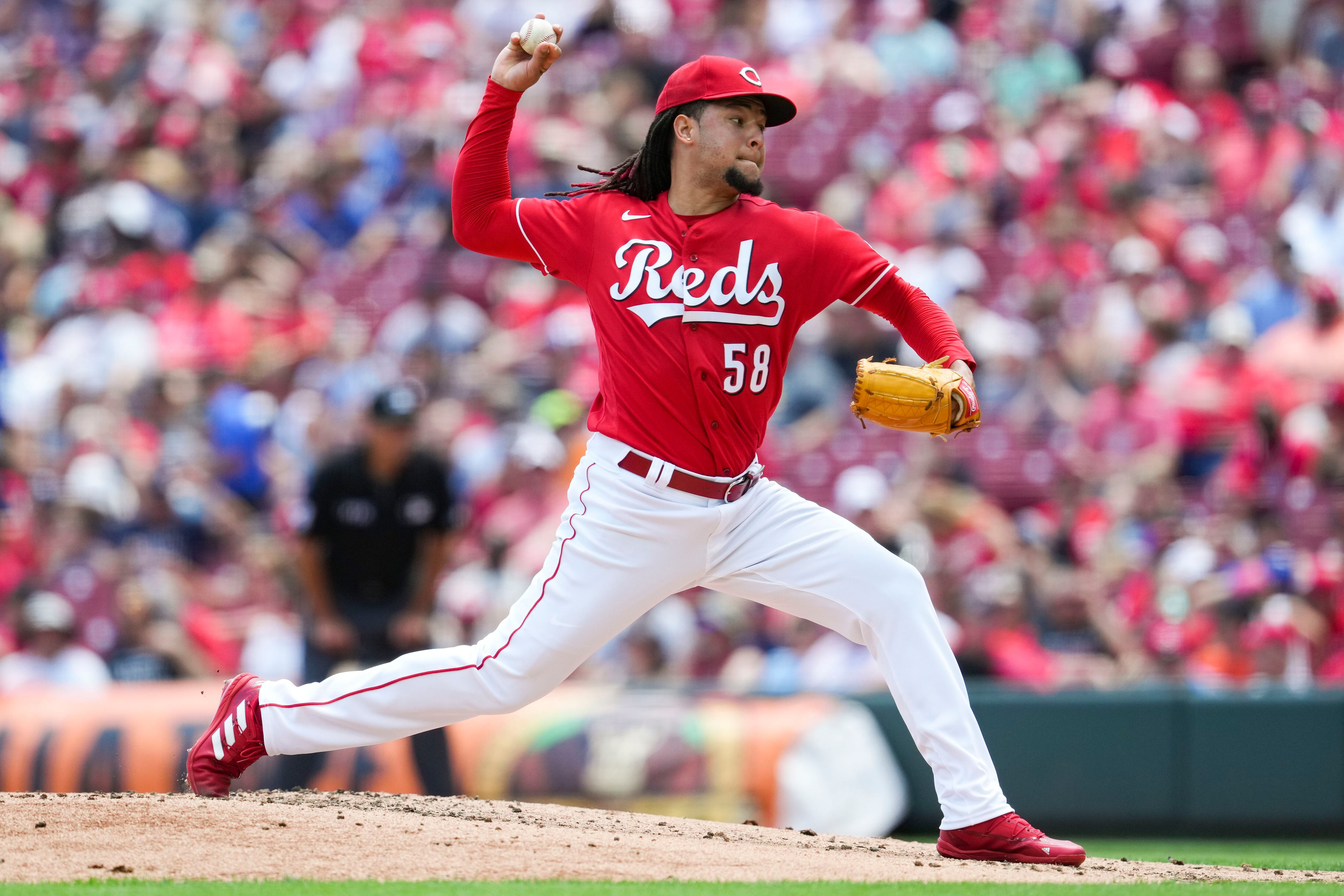 3 positions the Dodgers should target over Luis Castillo at the