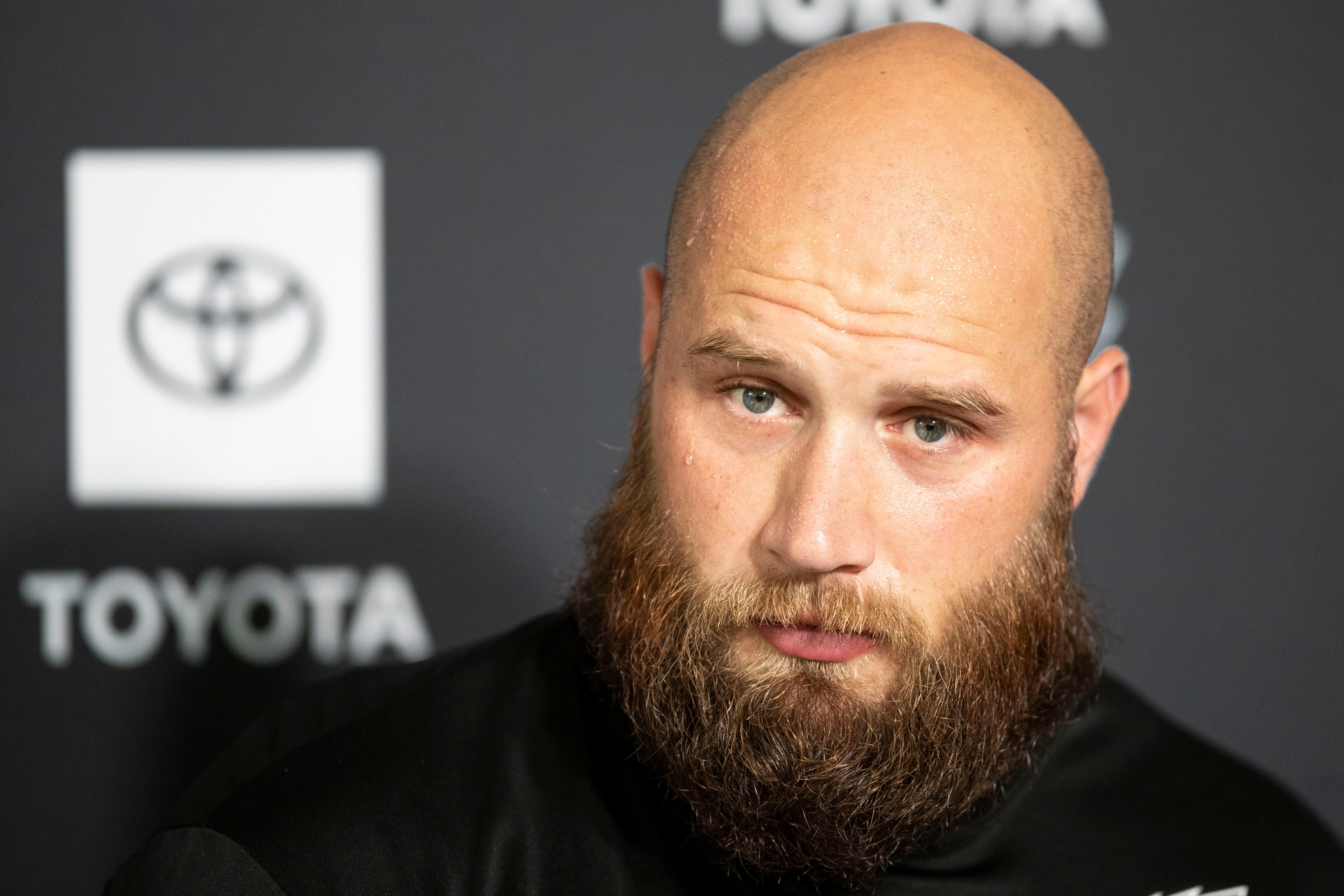 Eagles' Lane Johnson discusses years-long battle with anxiety in