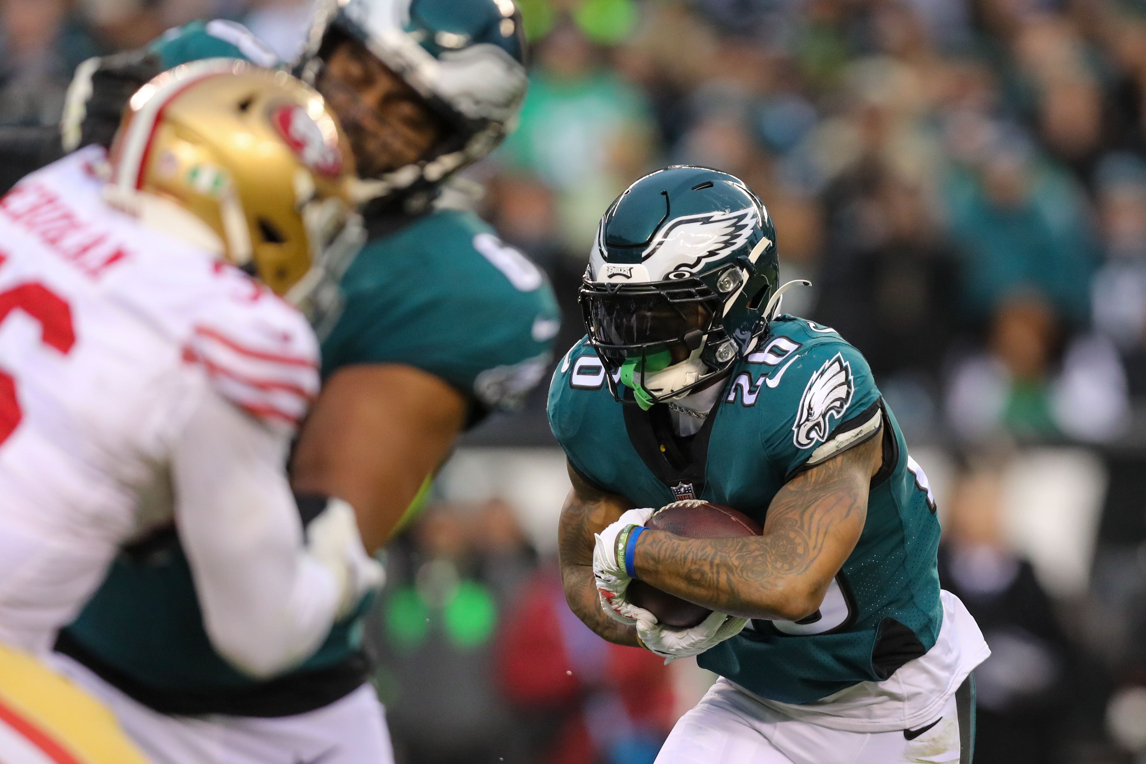 Eagles dominate injury-hampered 49ers to advance to Super Bowl